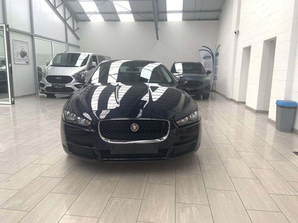 Jaguar XE Jaguar XE Performance Pure 2.0 Diesel 120kw