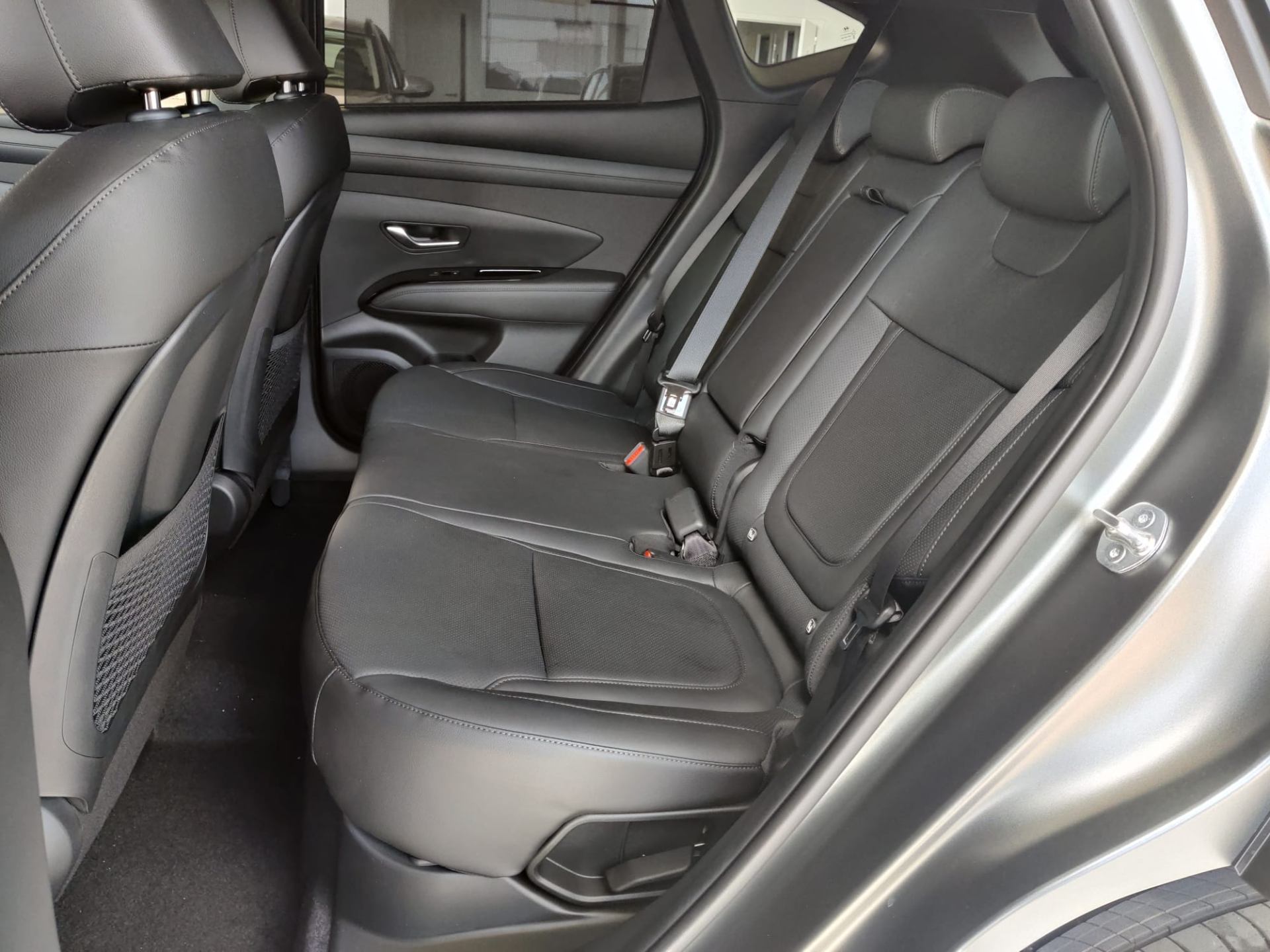 Hyundai Tucson NIEUW – Shine Shadow – Pano.dak, Leder, Navi, Carplay, Cruise,.. +5j.GARANTIE