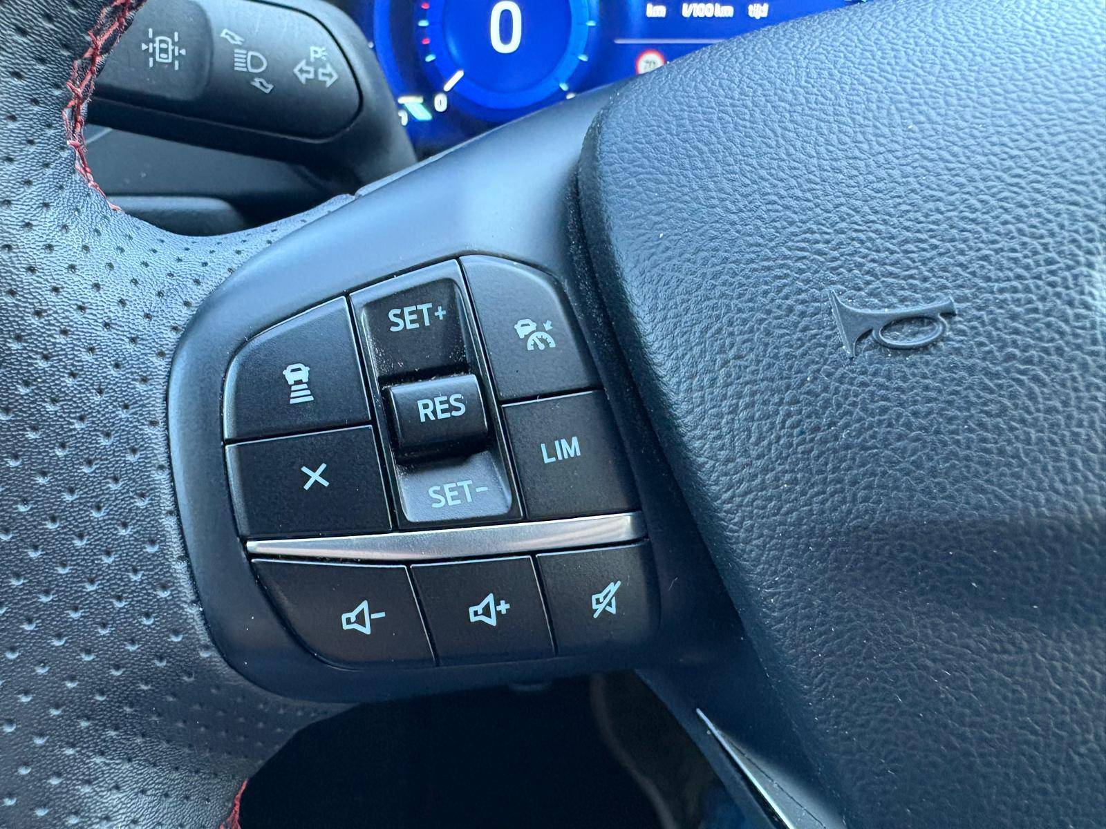 Ford Kuga EcoBoost ST-Line X Black Package