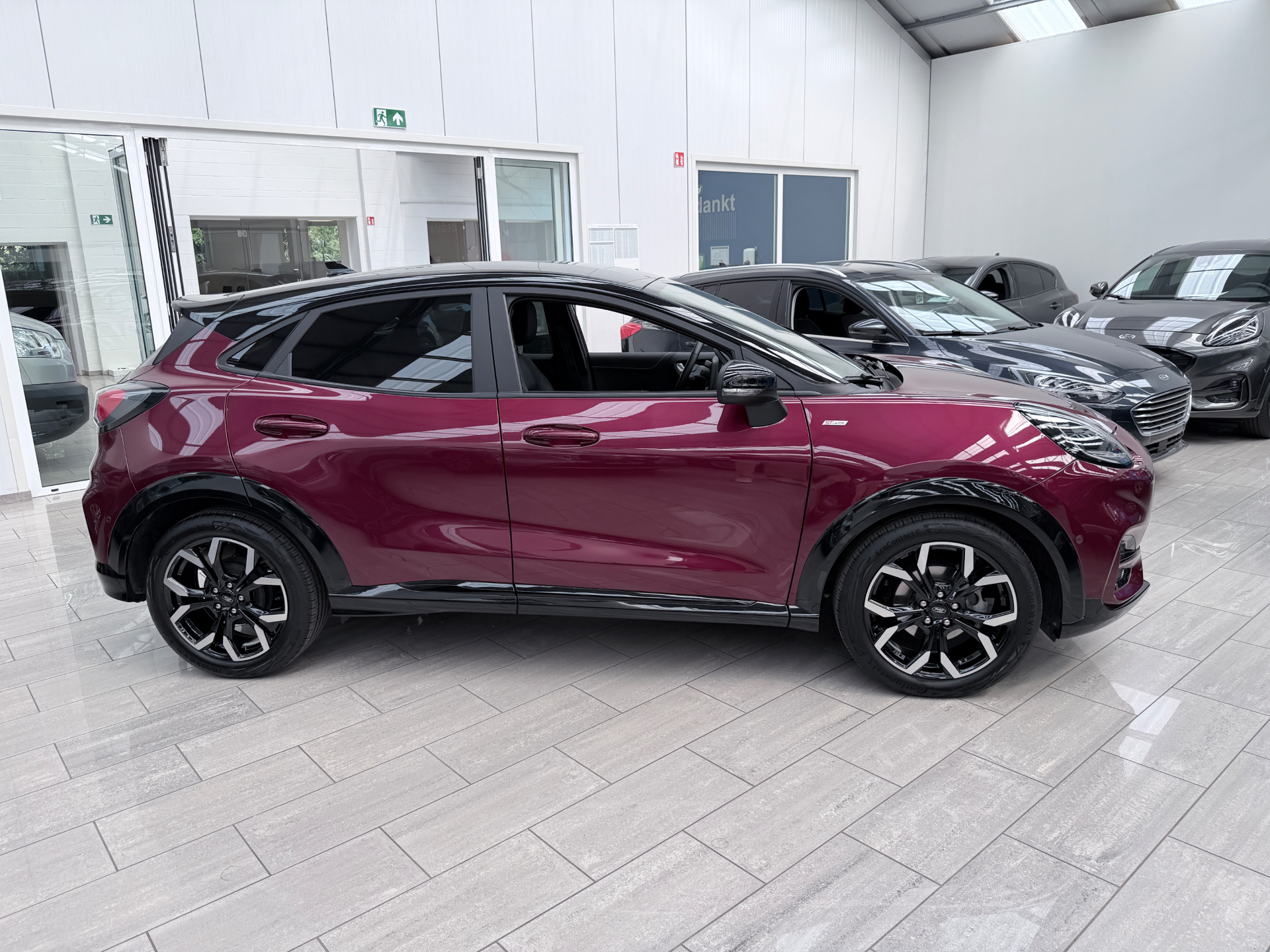 Ford Puma Puma Vivid Ruby Edition 1.0 ecoboost mhev 125pk