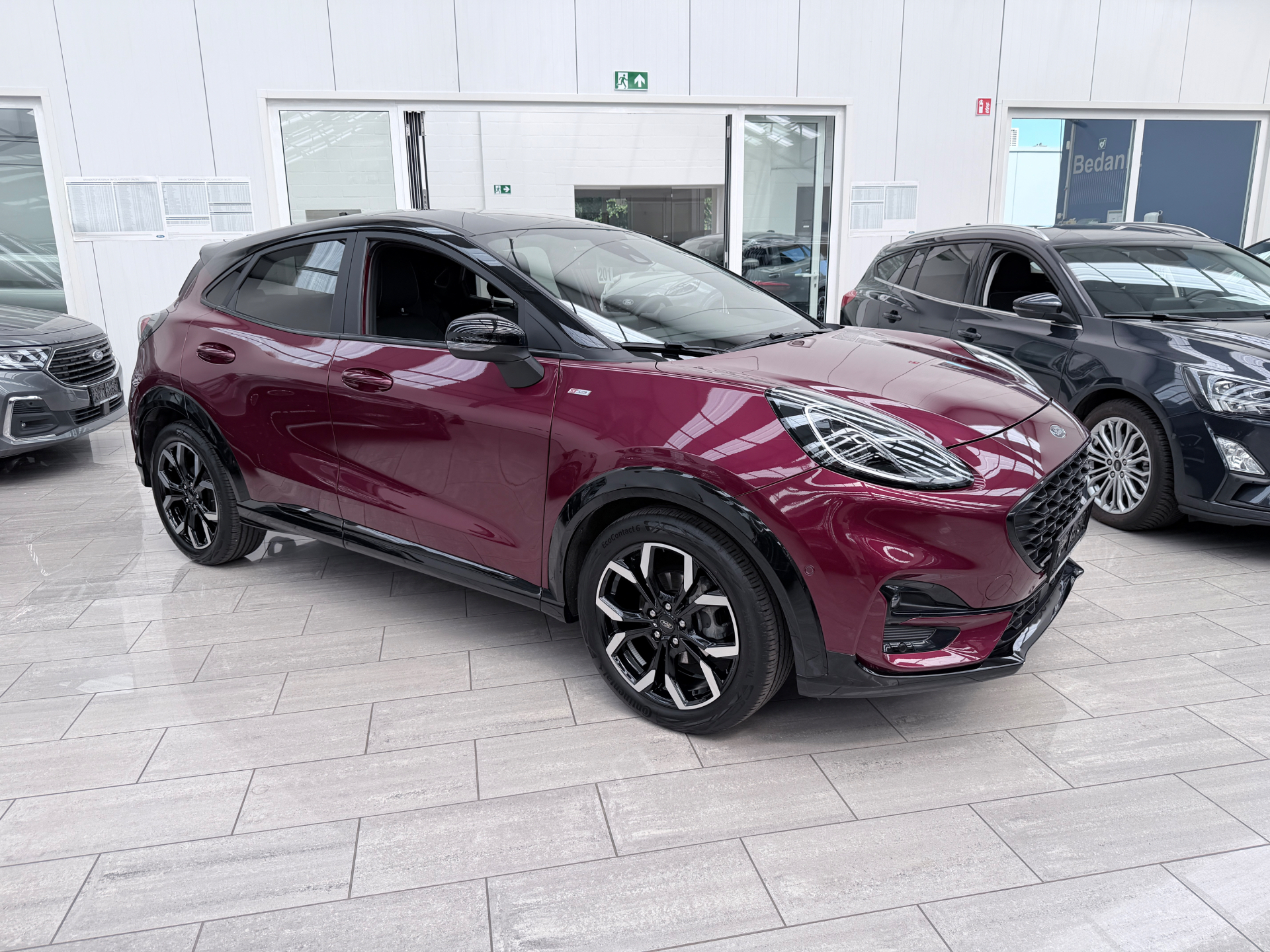 Ford Puma Puma Vivid Ruby Edition 1.0 ecoboost mhev 125pk