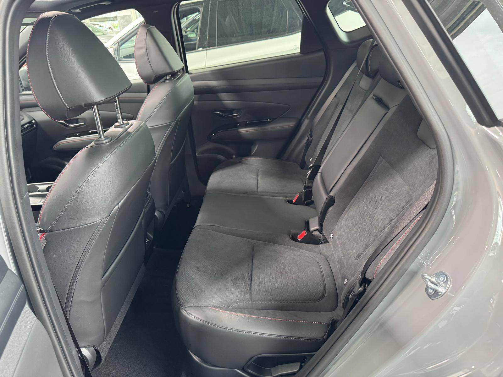 Hyundai Tucson NIEUW! Full-Hybrid – Feel Shadow N-Line – Pano.dak, Carplay, Navi,.. + 5j.GARANTIE