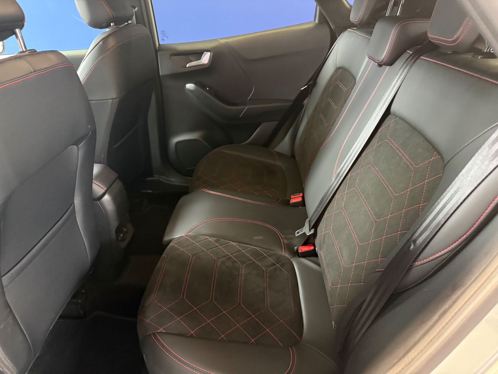 Ford Puma EcoBoost mHEV ST-Line X AUT