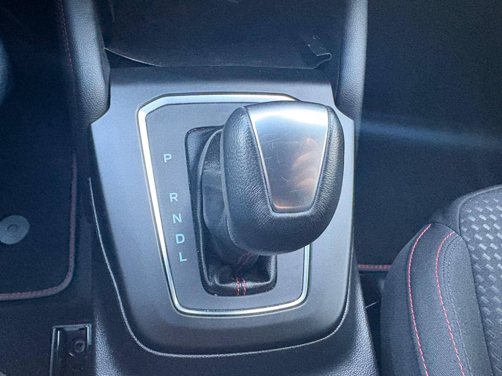 Ford Focus Focus St-line X clipper 155 pk met pano-dak