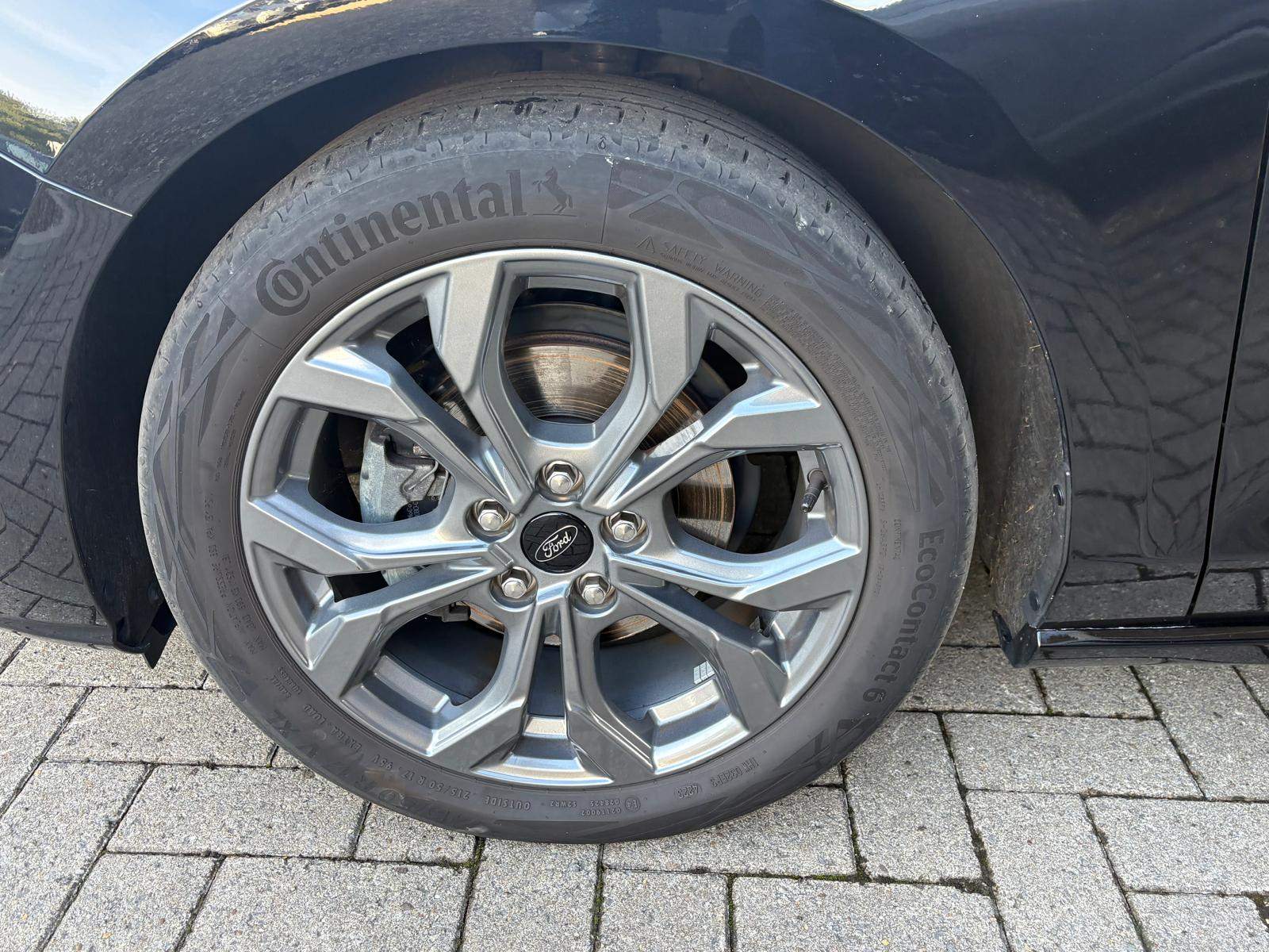 Ford Focus Focus St-line X clipper 155 pk met pano-dak