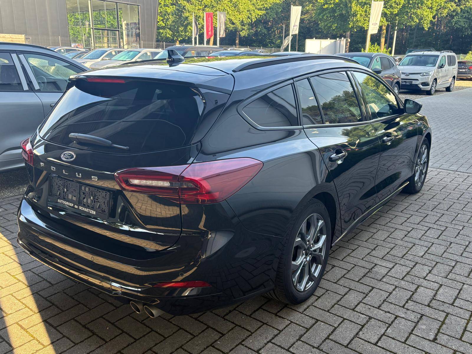 Ford Focus Focus St-line X clipper 155 pk met pano-dak