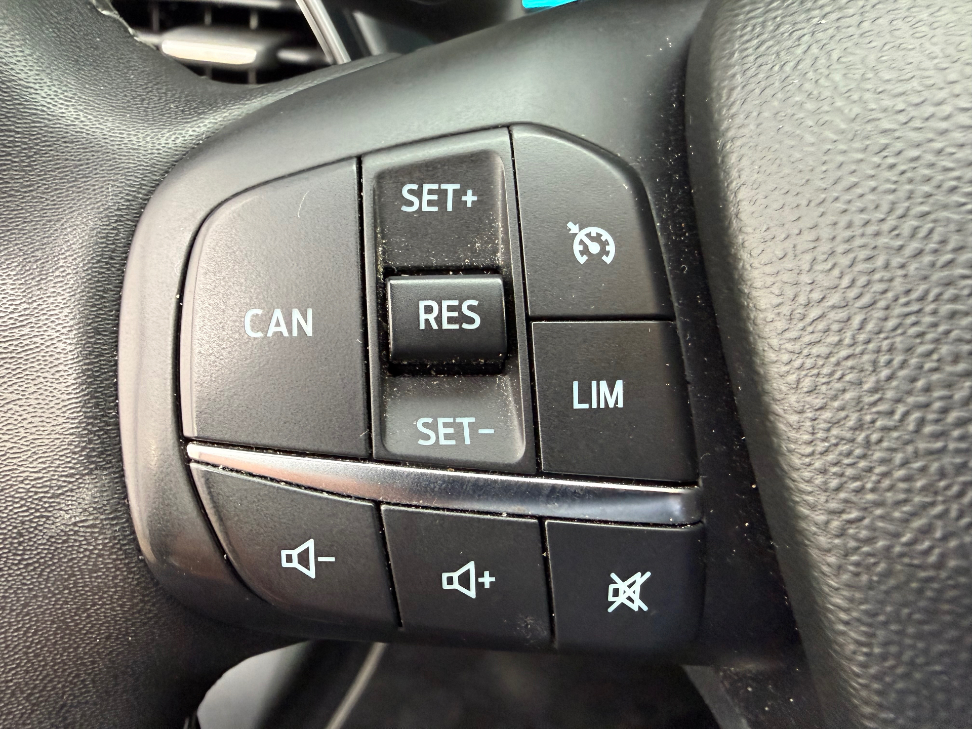 Ford Fiesta EcoBoost mHEV Titanium X