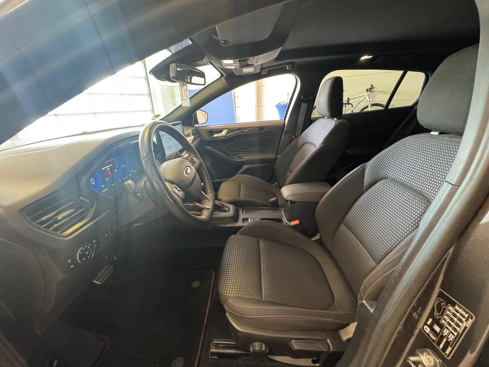 Ford Focus EcoBoost mHEV ST-Line * AUTOMAAT* PANO * CARPLAY * CAMERA *