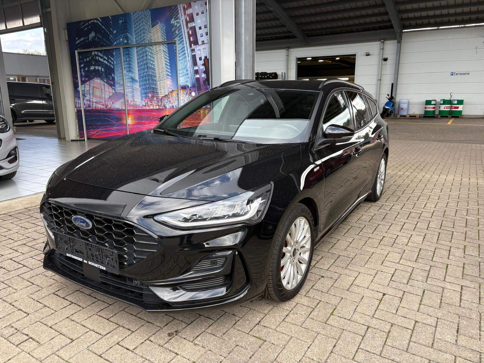 Ford Focus Clipper St-Line X met afneembare trekhaak
