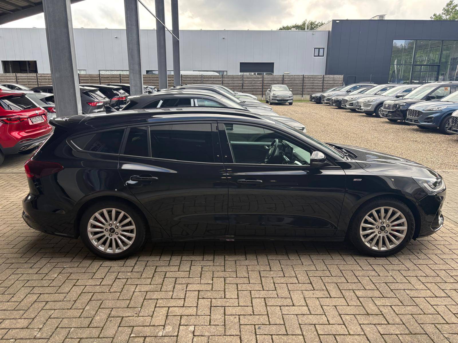 Ford Focus Clipper St-Line X met afneembare trekhaak