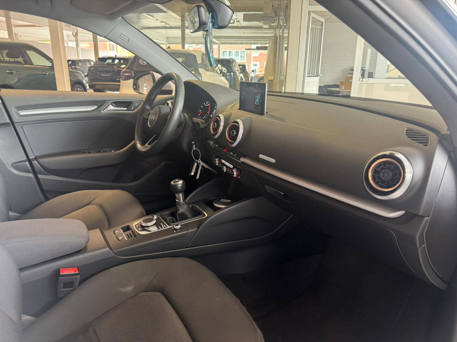 Audi A3 * INCL WINTERKIT AUDI * NAVI * XENON *