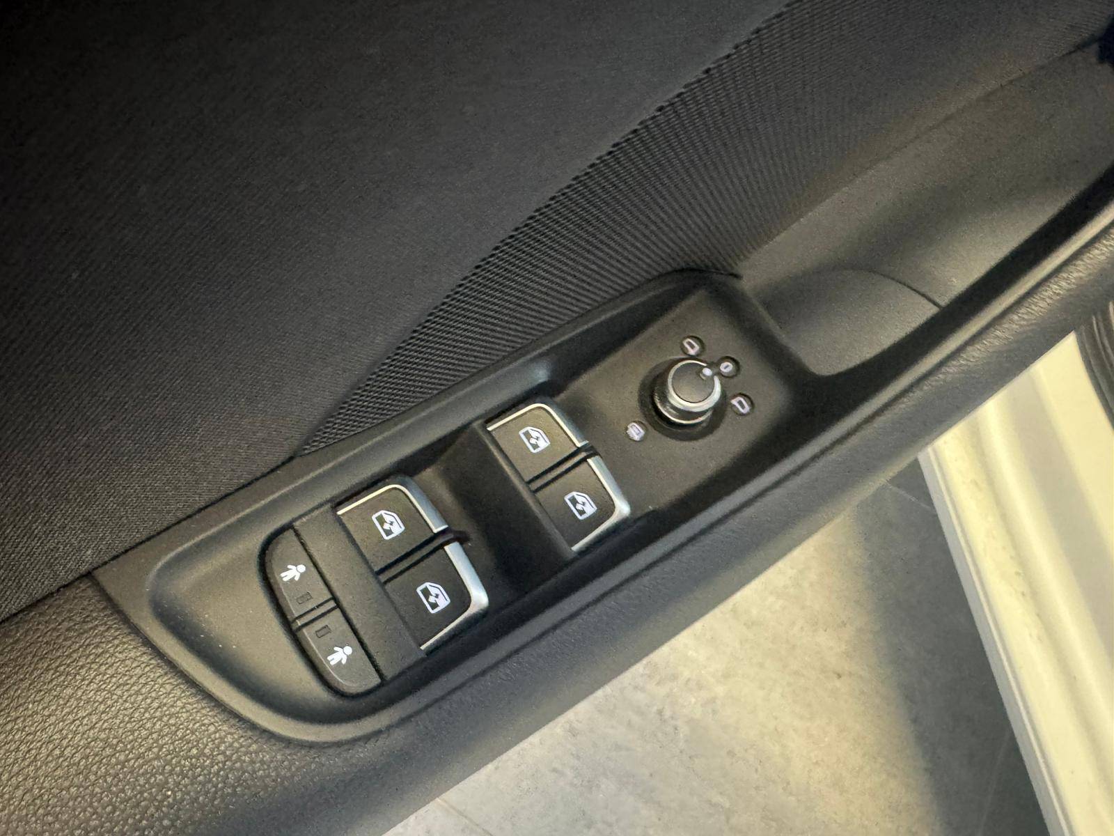 Audi A3 * INCL WINTERKIT AUDI * NAVI * XENON *