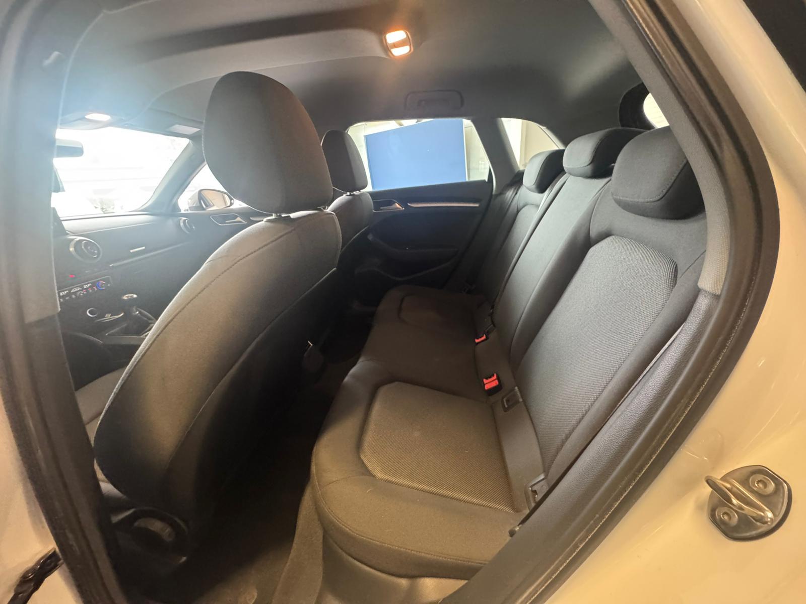 Audi A3 * INCL WINTERKIT AUDI * NAVI * XENON *