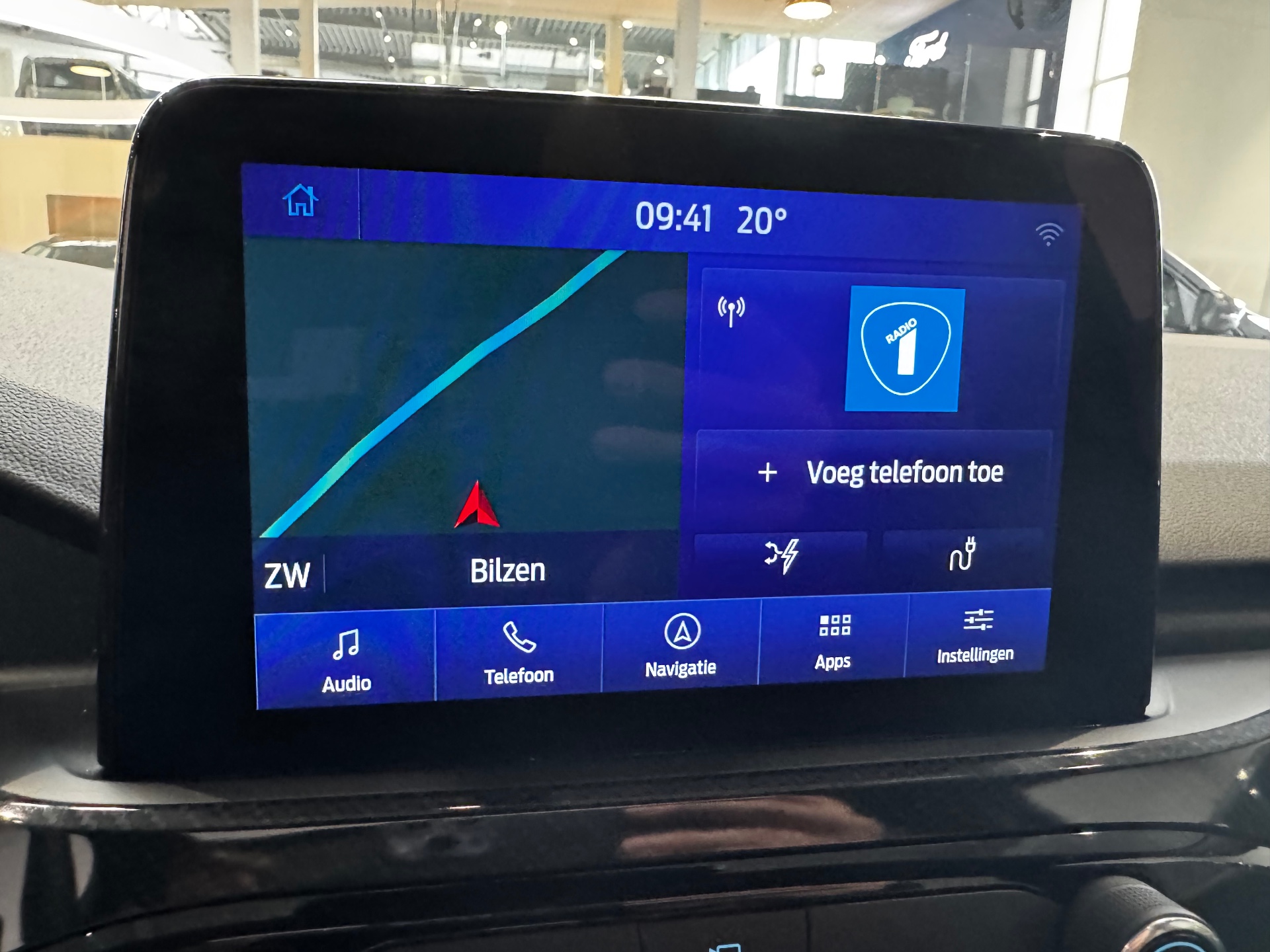 Ford Kuga ST-Line X Graphite Tech Edition   Pano Dak / 19″ zwarte AluVelgen / Winter Pack / Driver Ass Pack / Tech Pack / Afn Trekhaak / Pano Dak