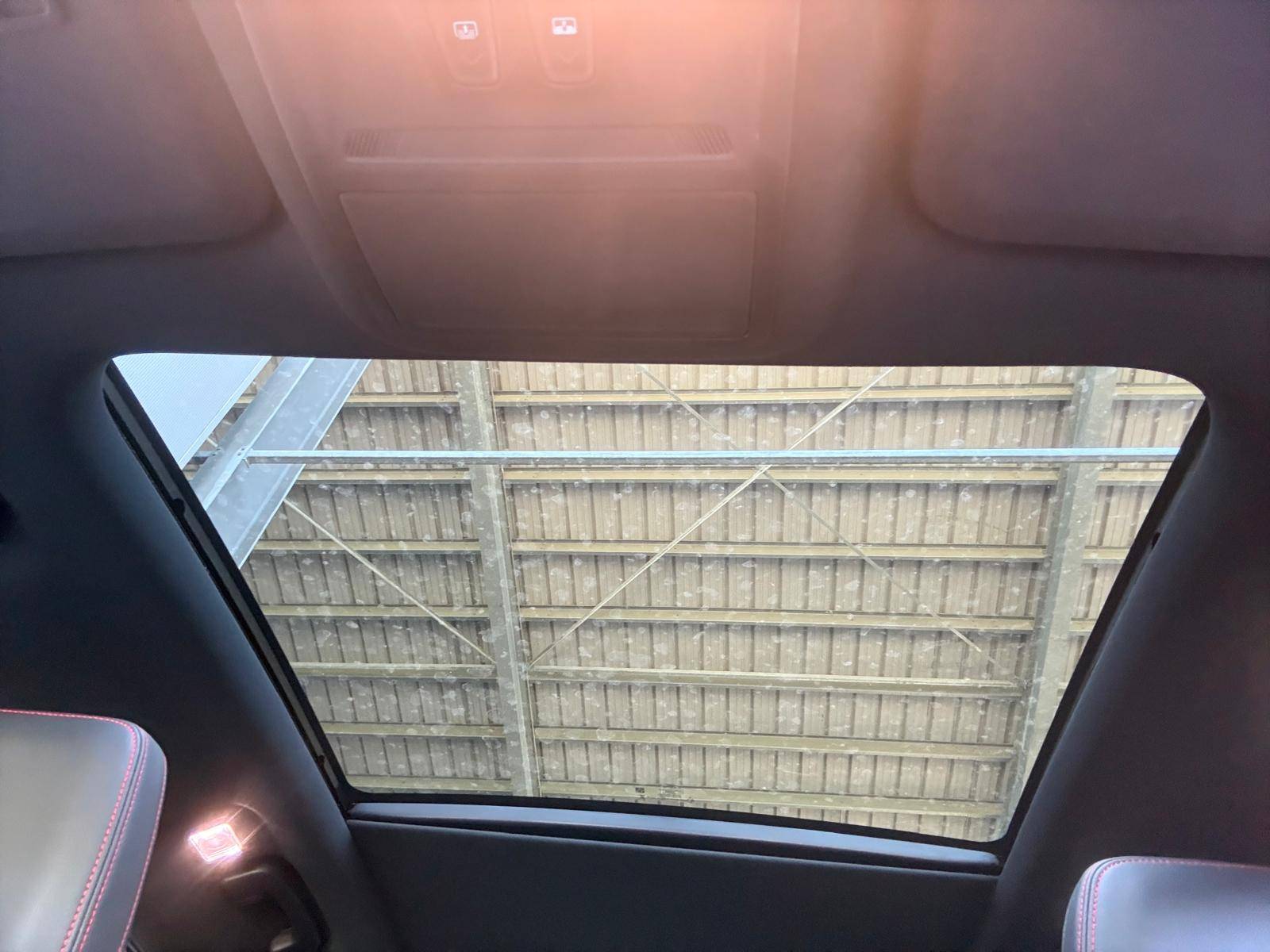 Ford Kuga ST-Line X PHEV AUT met pano-dak
