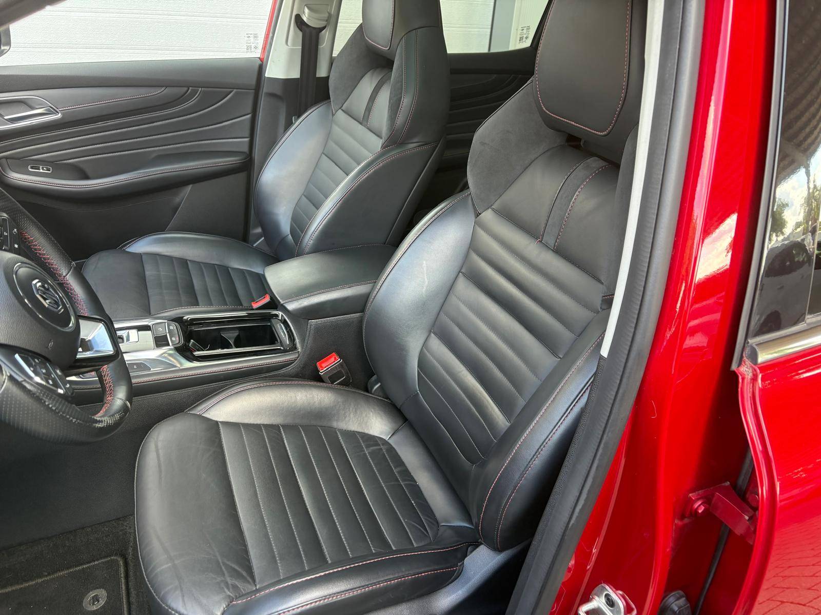 MG EHS PHEV Luxury PHEV