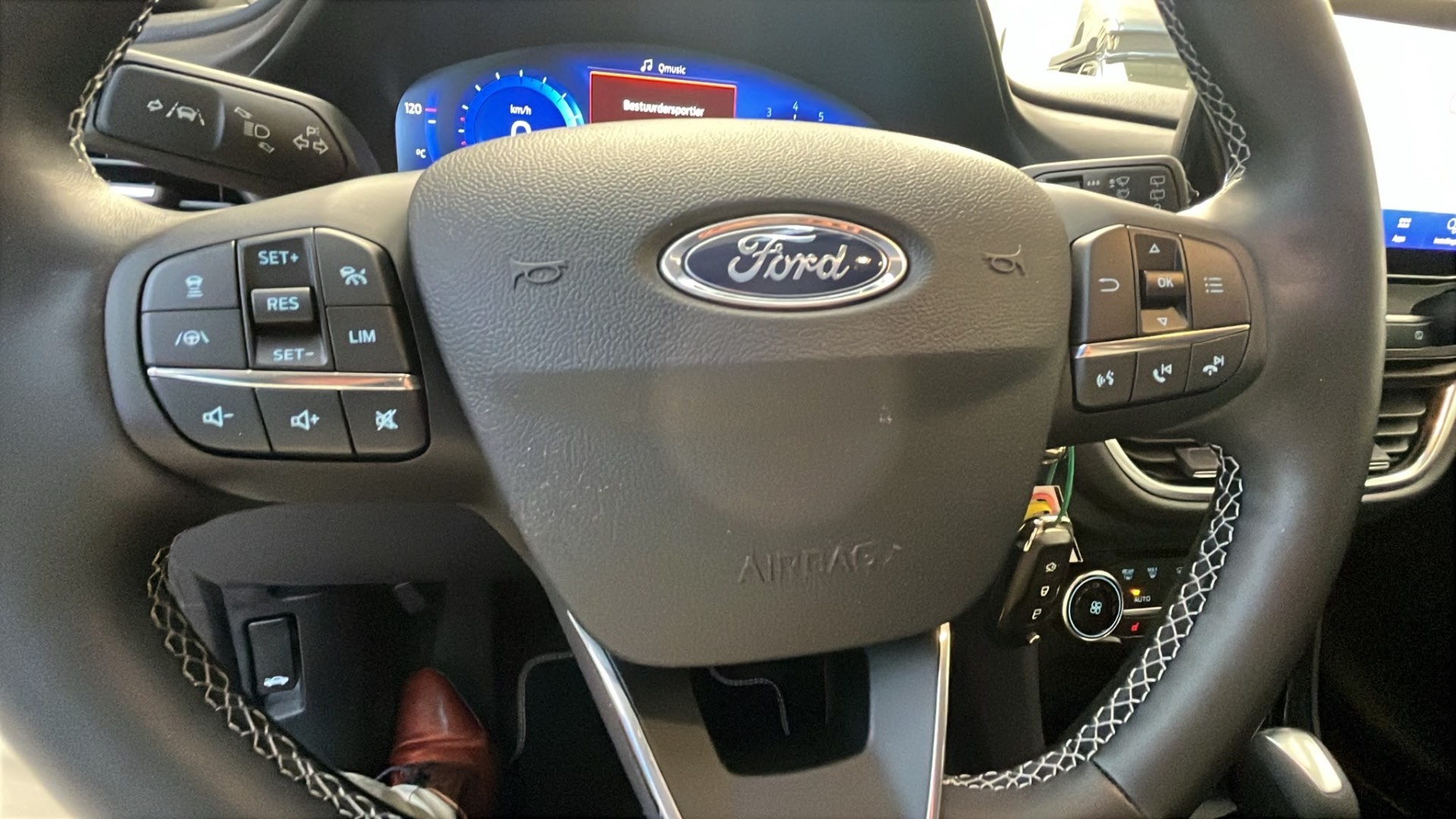 Ford Puma Ecoboost mHEV Titanium X AUT