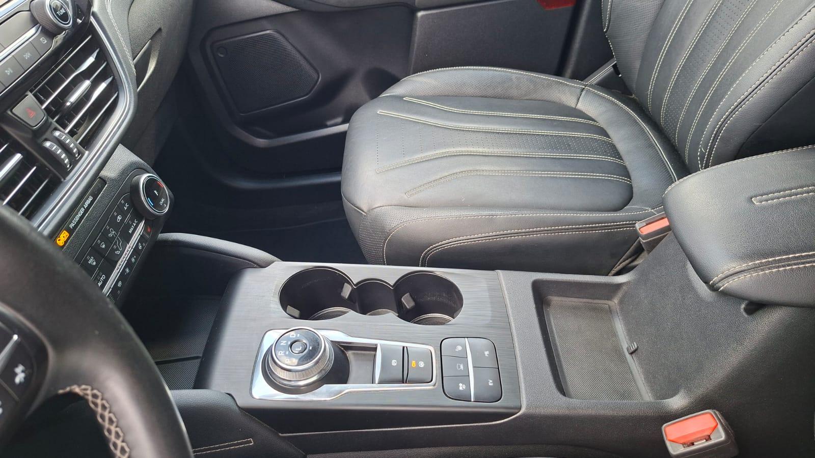 Ford Kuga Vignale PHEV / 2.5L / 225PK / 14.4kWh