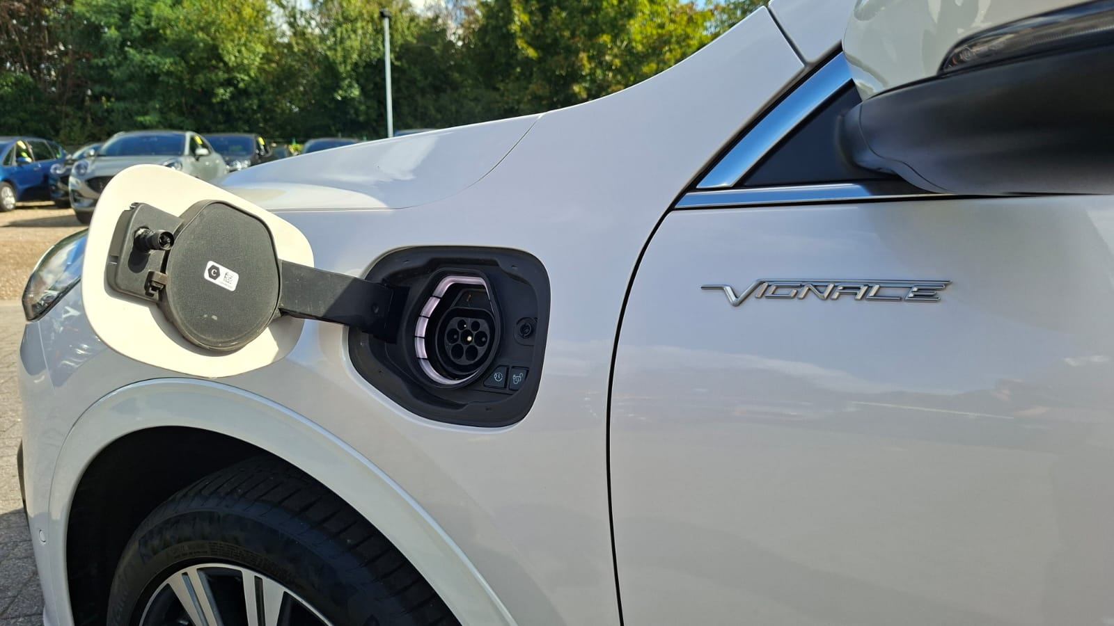 Ford Kuga Vignale PHEV / 2.5L / 225PK / 14.4kWh