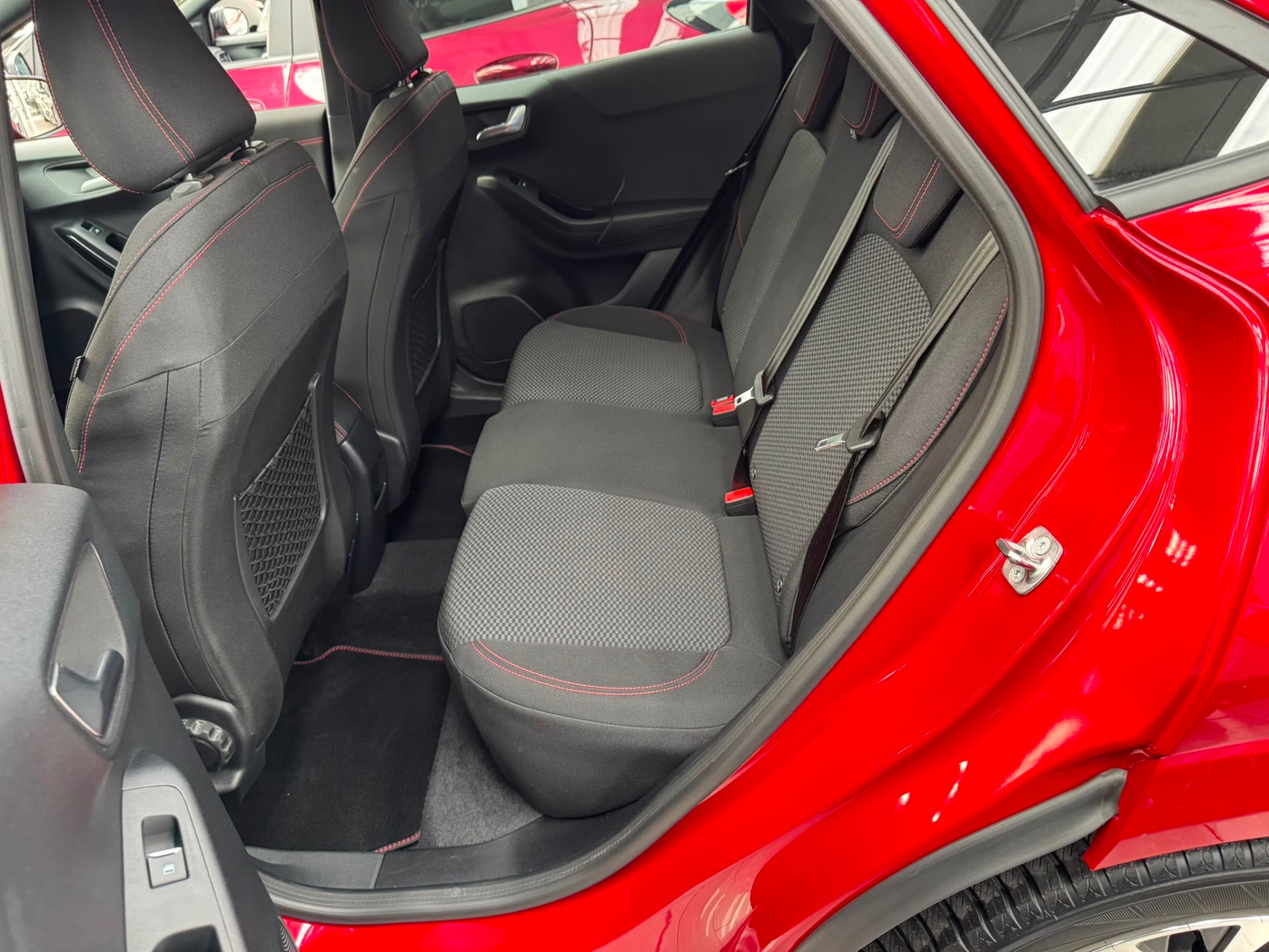 Ford Puma Ecoboost mHEV ST-Line
