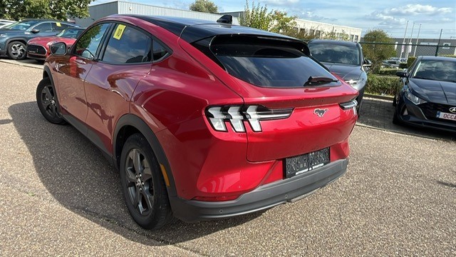 Ford Mustang Mach-E Standard Range RWD