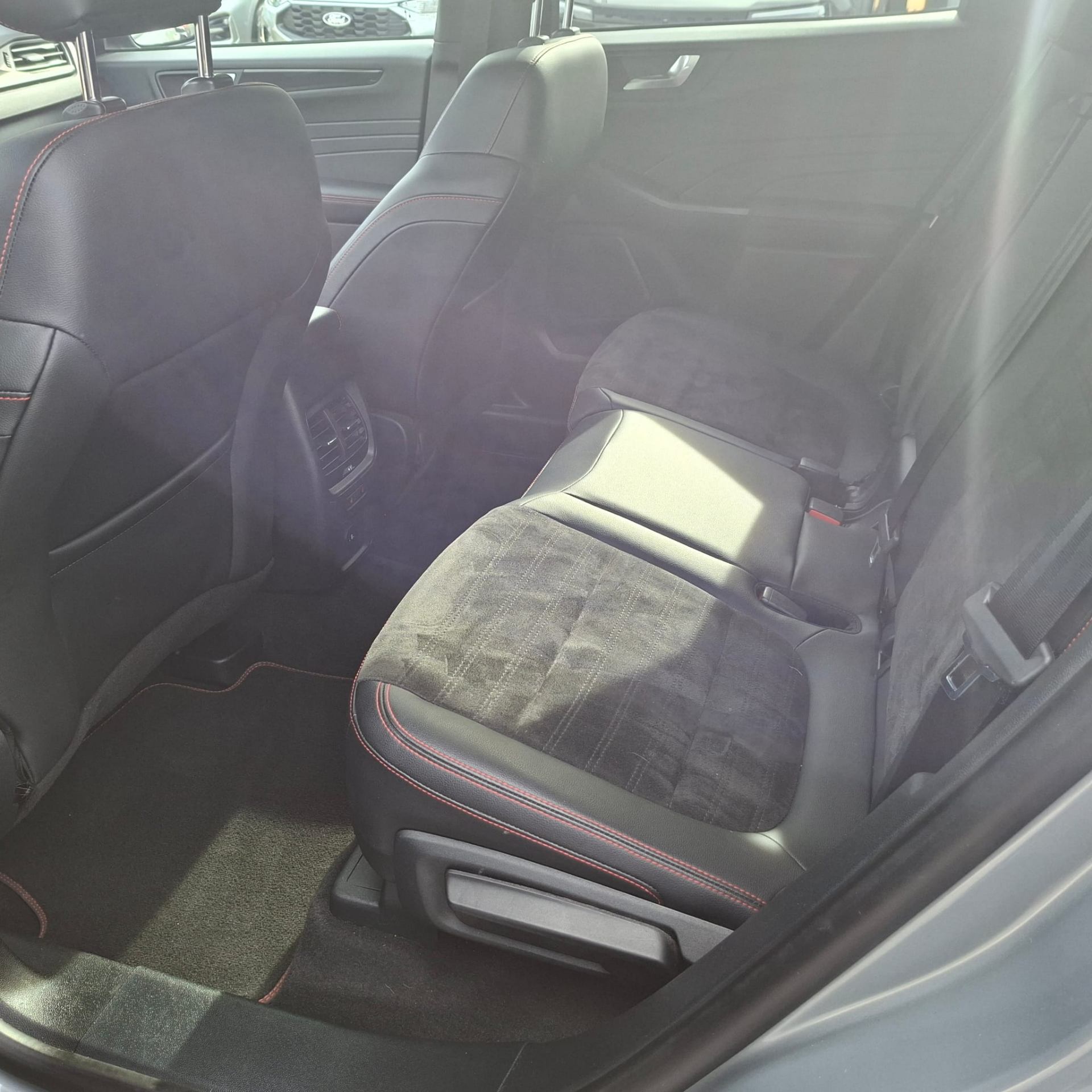 Ford Kuga ST-Line X / PHEV / Solar silver