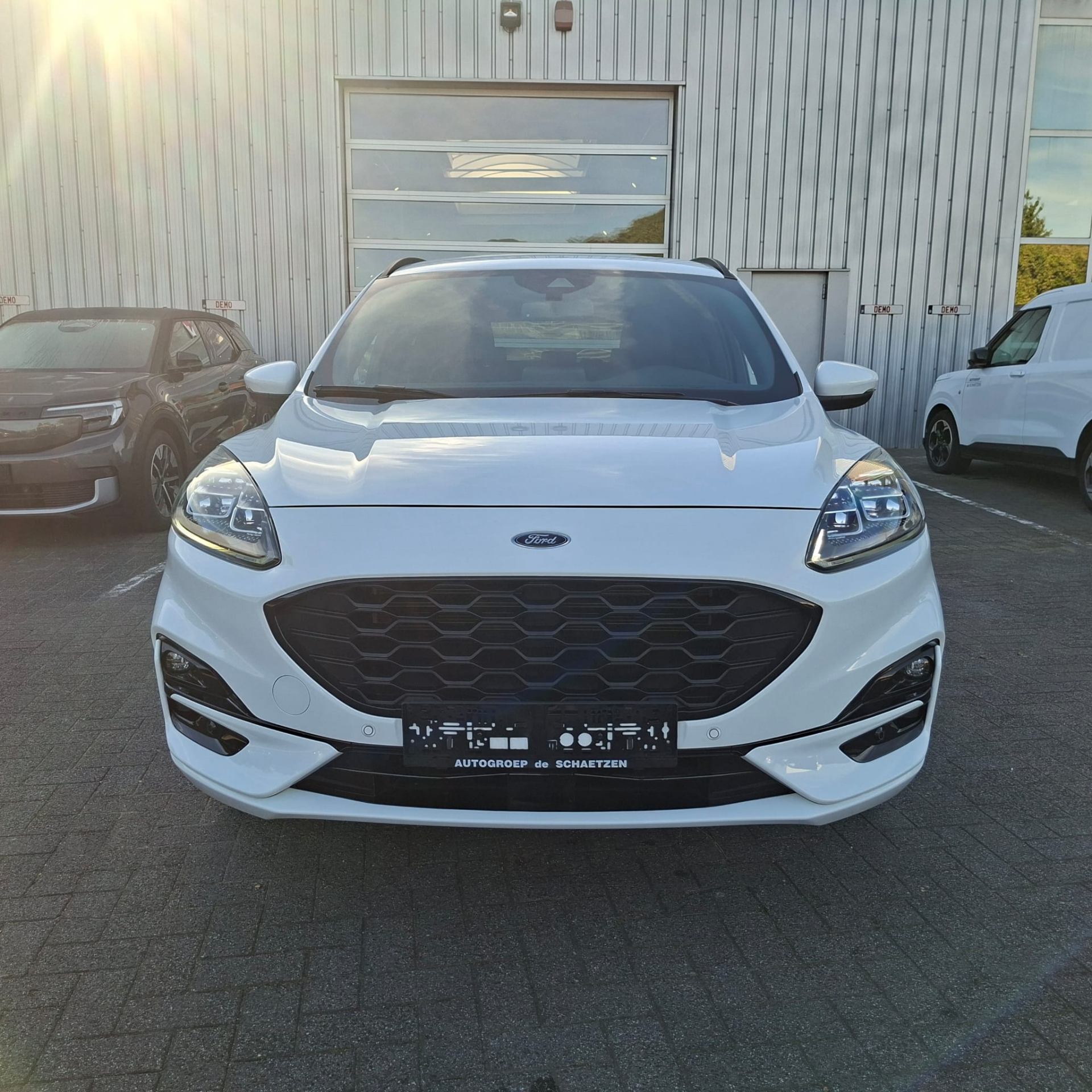 Ford Kuga ST – Line X / PHEV / frozen White