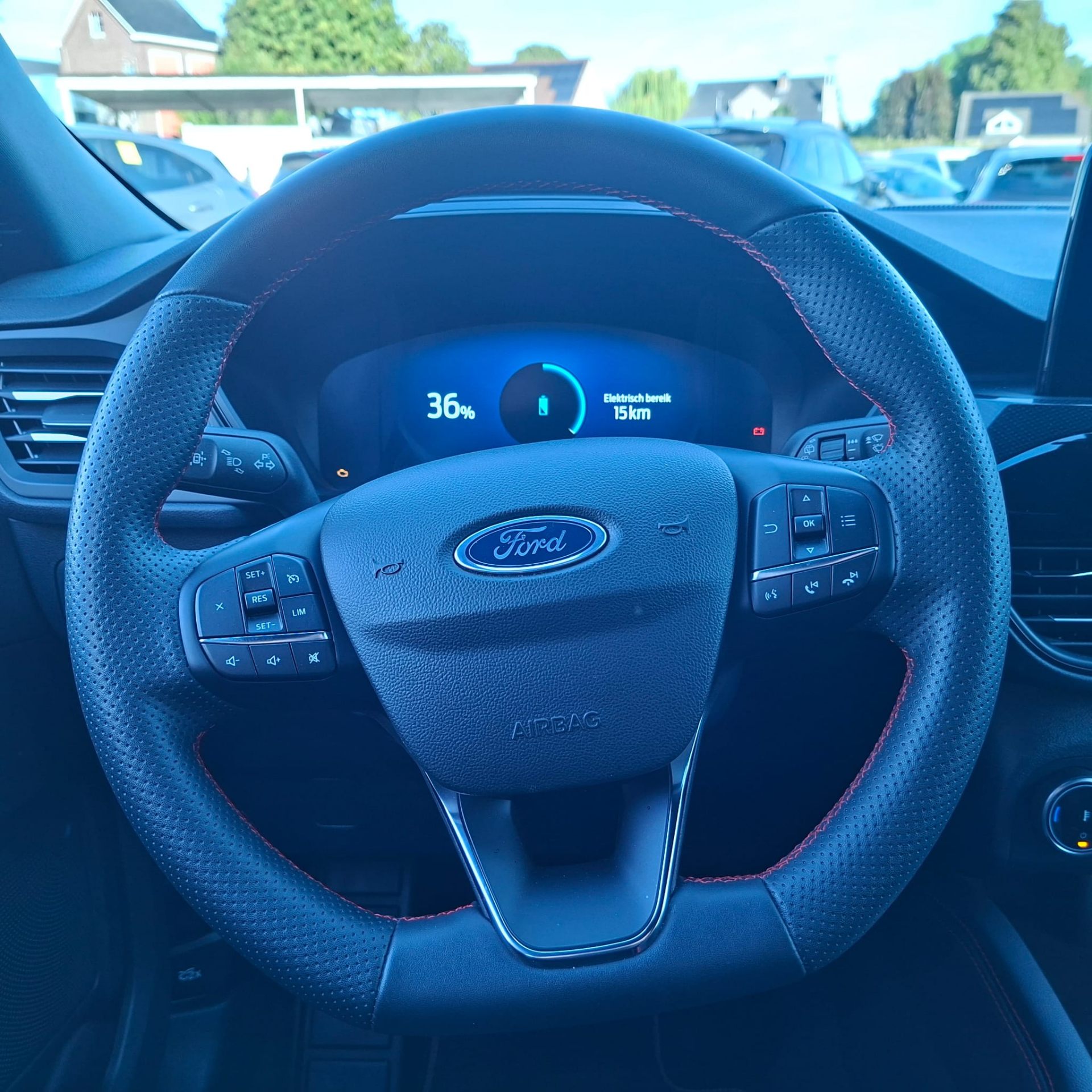 Ford Kuga ST – Line X / PHEV / frozen White