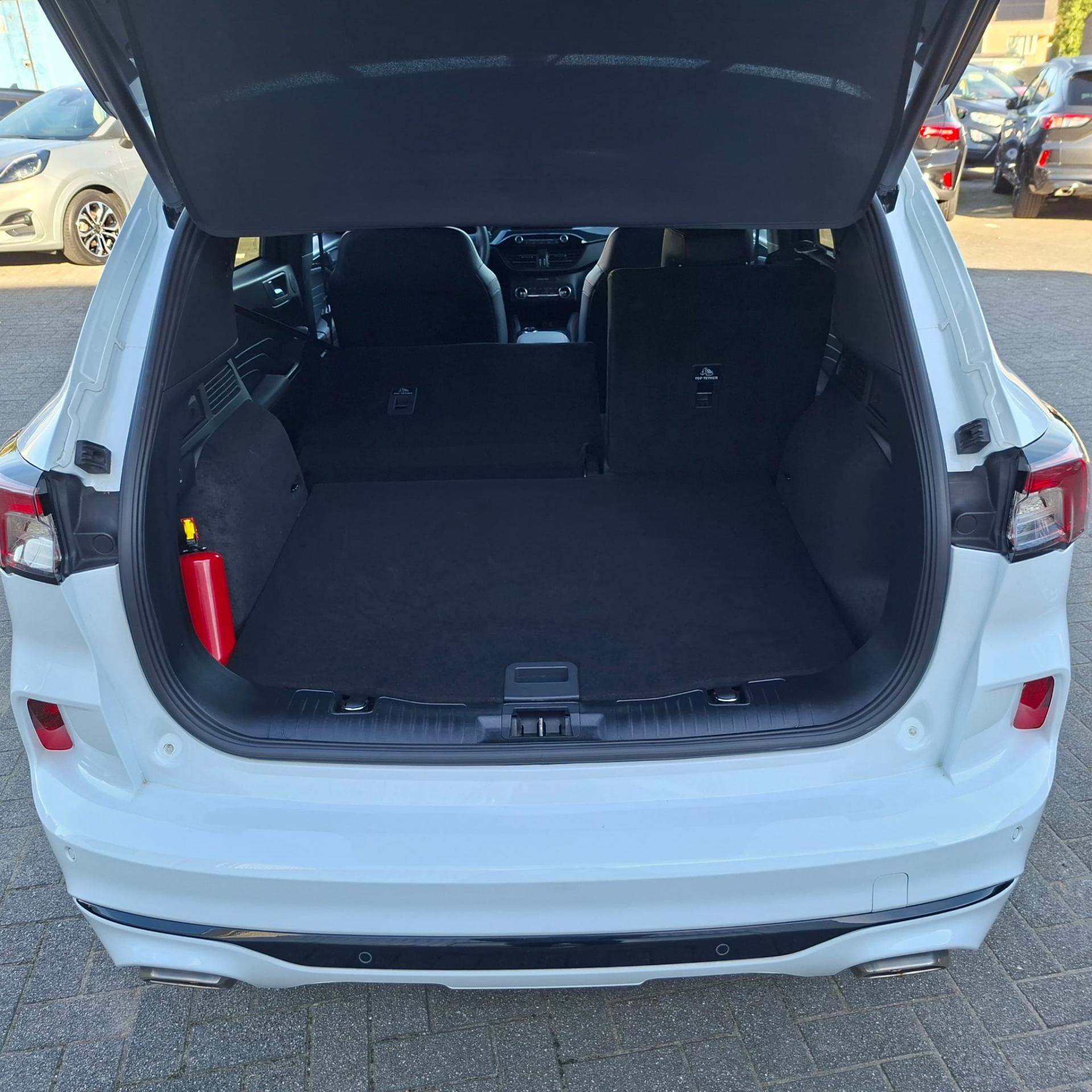 Ford Kuga ST – Line X / PHEV / frozen White