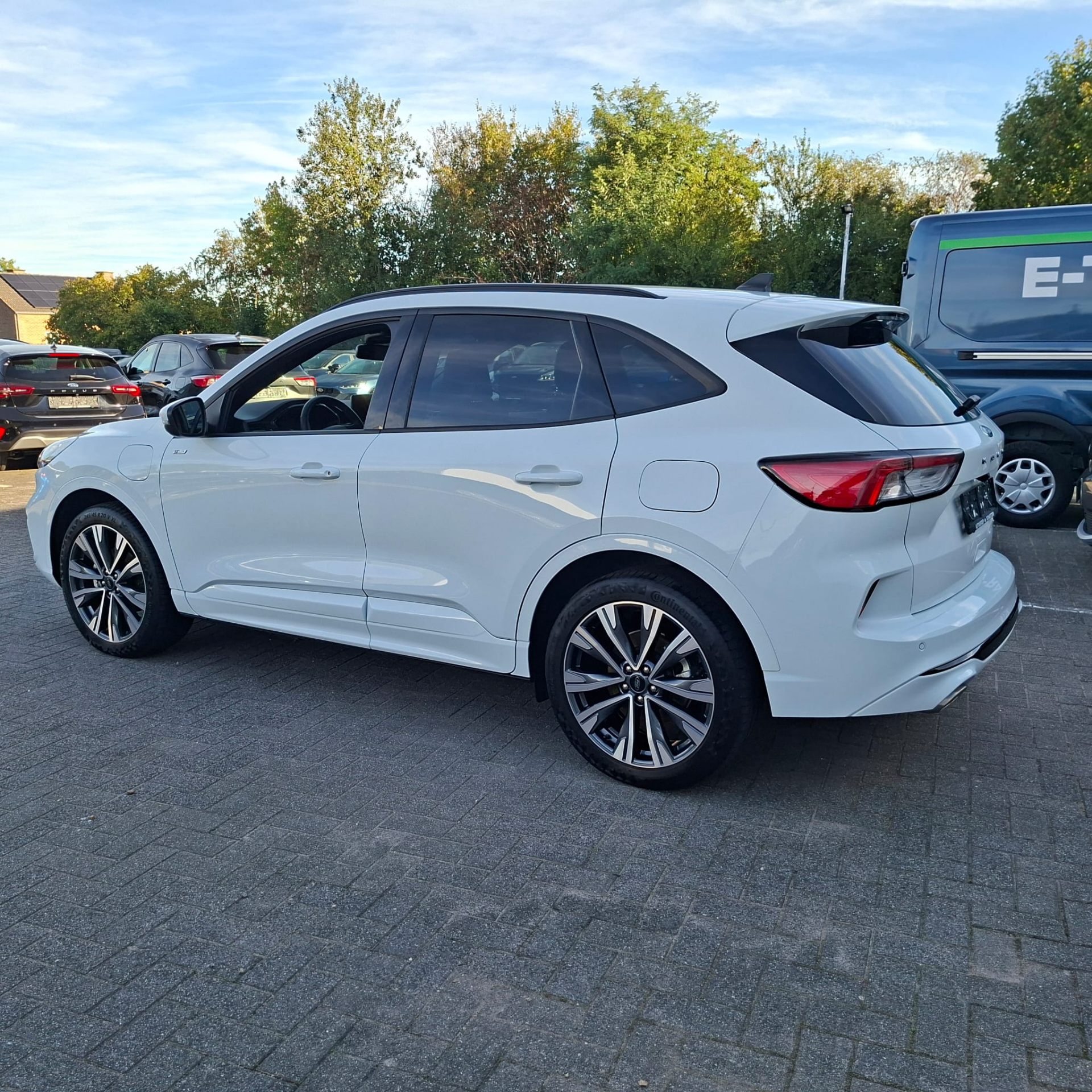 Ford Kuga ST – Line X / PHEV / frozen White