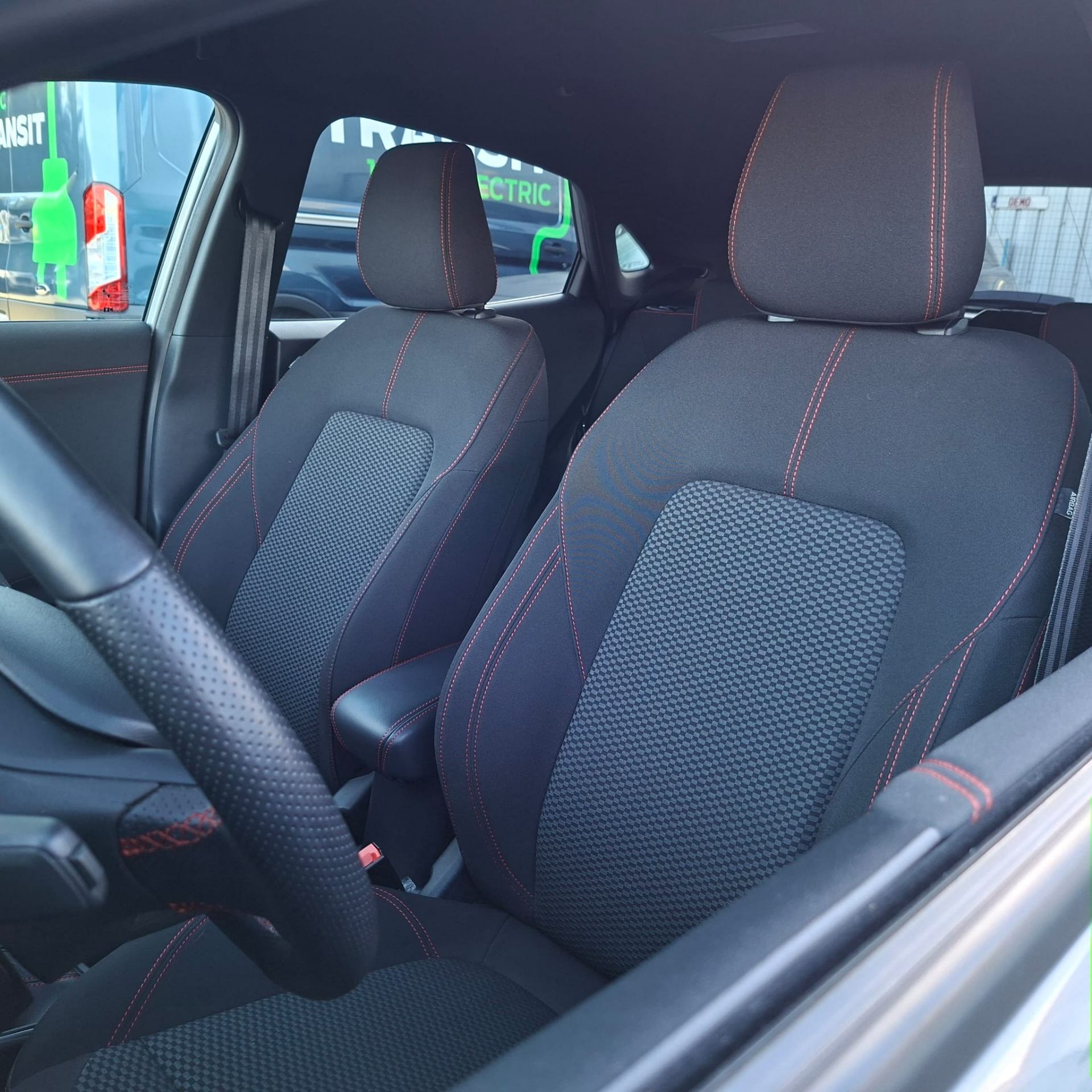 Ford Puma ST-Line mHEV / Solar Silver