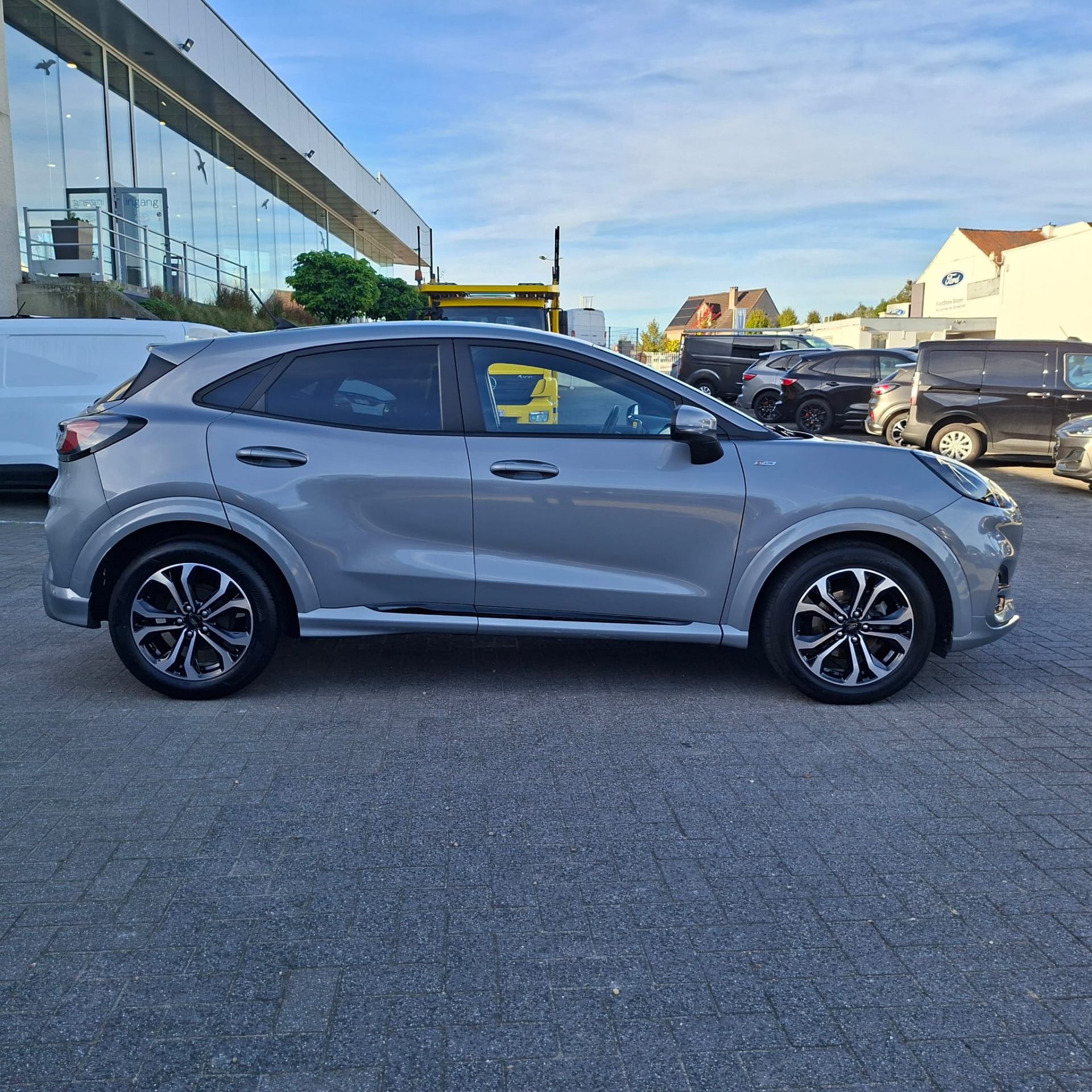 Ford Puma ST-Line mHEV / Solar Silver