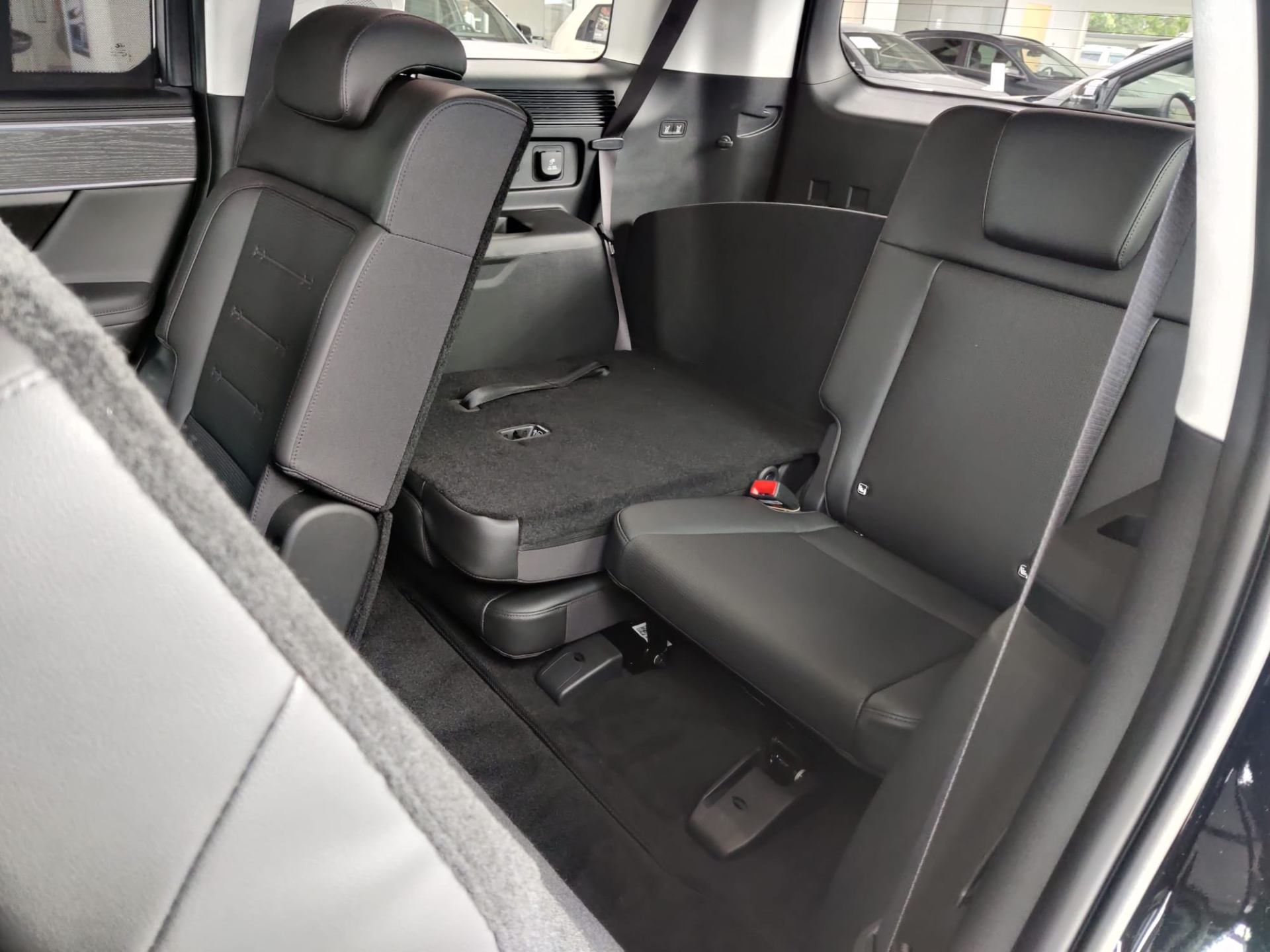 Hyundai Santa Fe NIEUW! Plug-In 253pk + 7-zitplaatsen : Luxury + 5j.GARANTIE