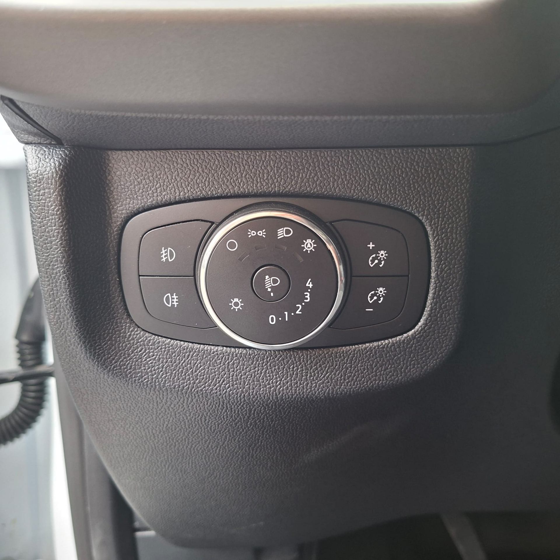 Ford Transit Courier / Lichte vracht / 125PK / 999cc