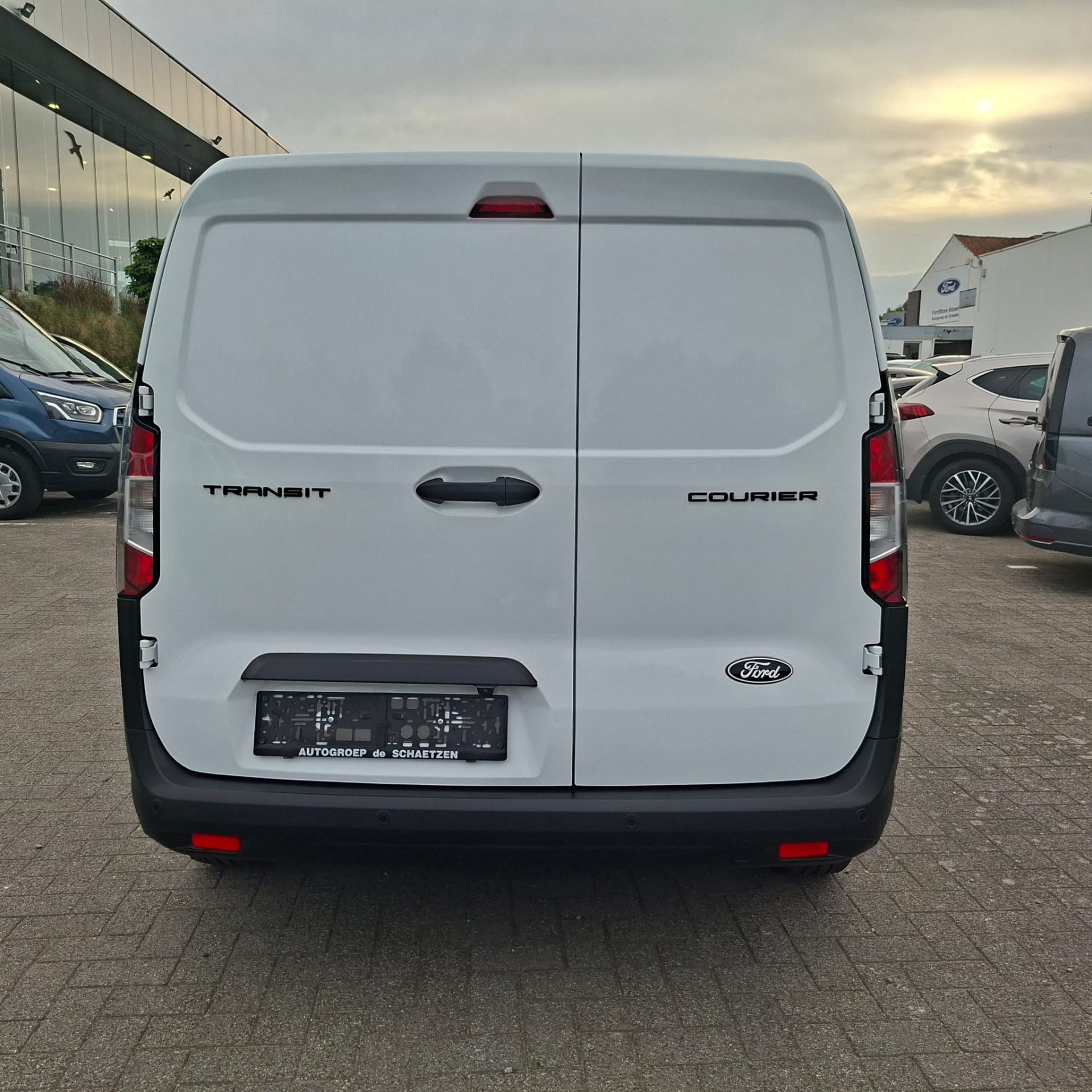 Ford Transit Courier / Lichte vracht / 125PK / 999cc