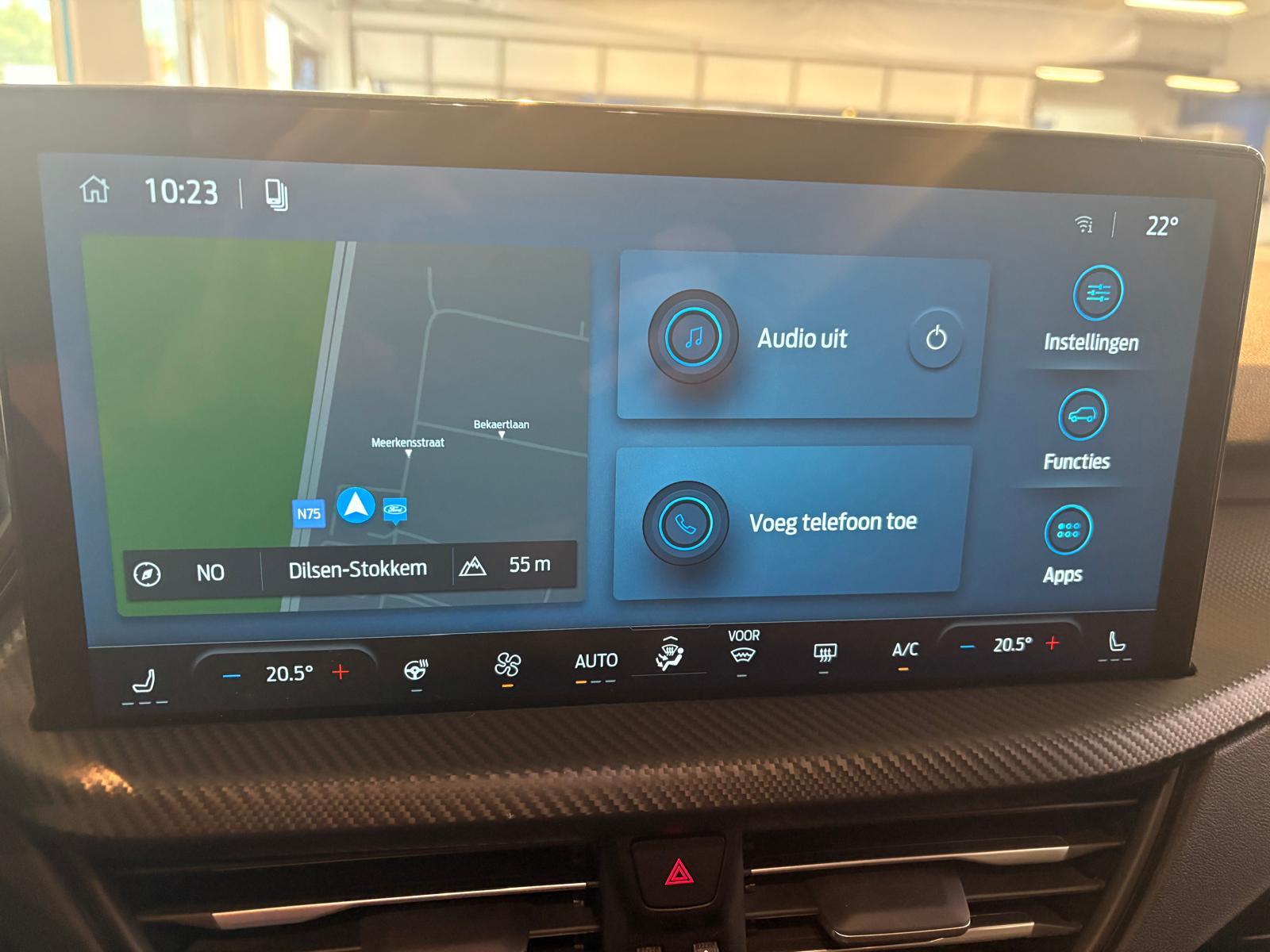 Ford Kuga PHEV ST-Line X BLACK PACKAGE 7000 km