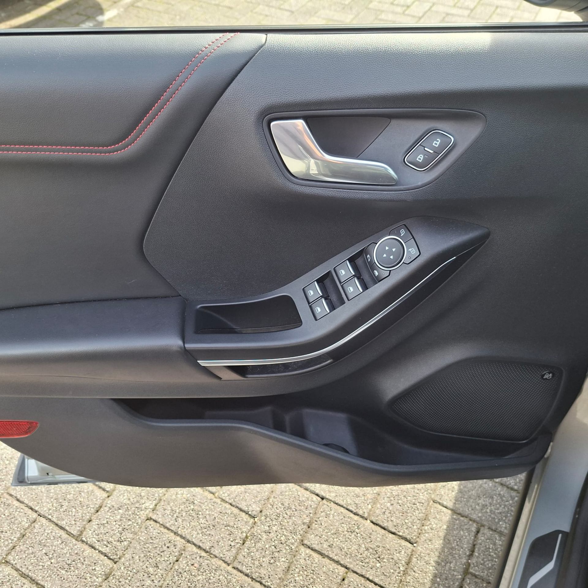 Ford Puma ST – Line  Afneembare trekhaak, zonnenband, automaat, 125PK