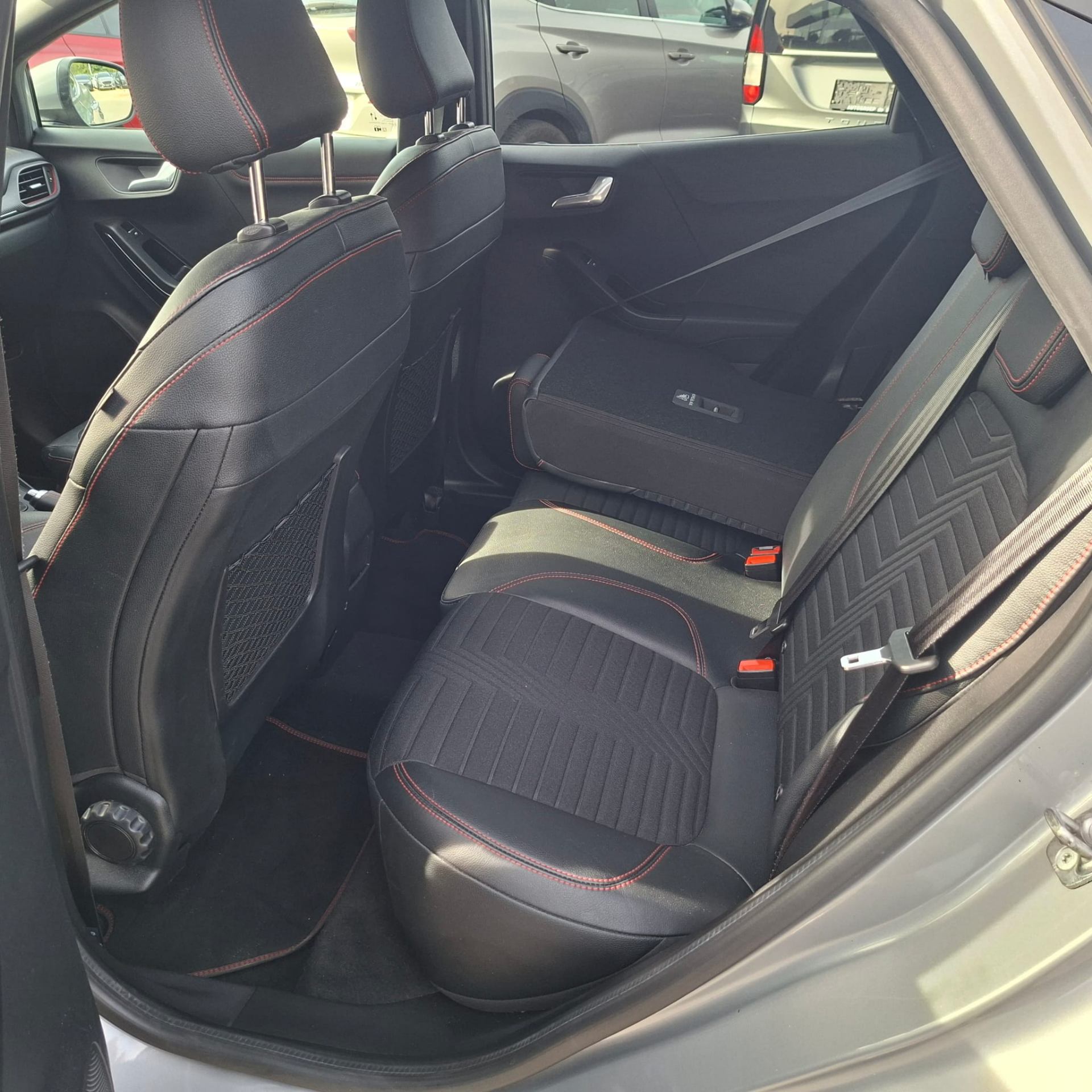 Ford Puma ST – Line  Afneembare trekhaak, zonnenband, automaat, 125PK