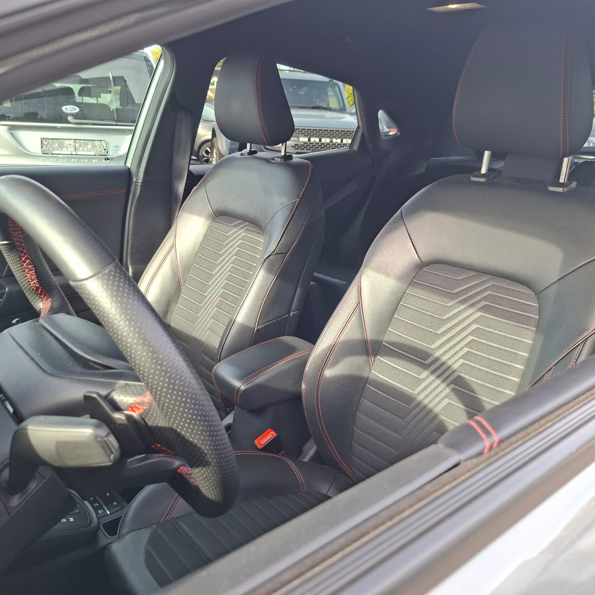 Ford Puma ST – Line  Afneembare trekhaak, zonnenband, automaat, 125PK