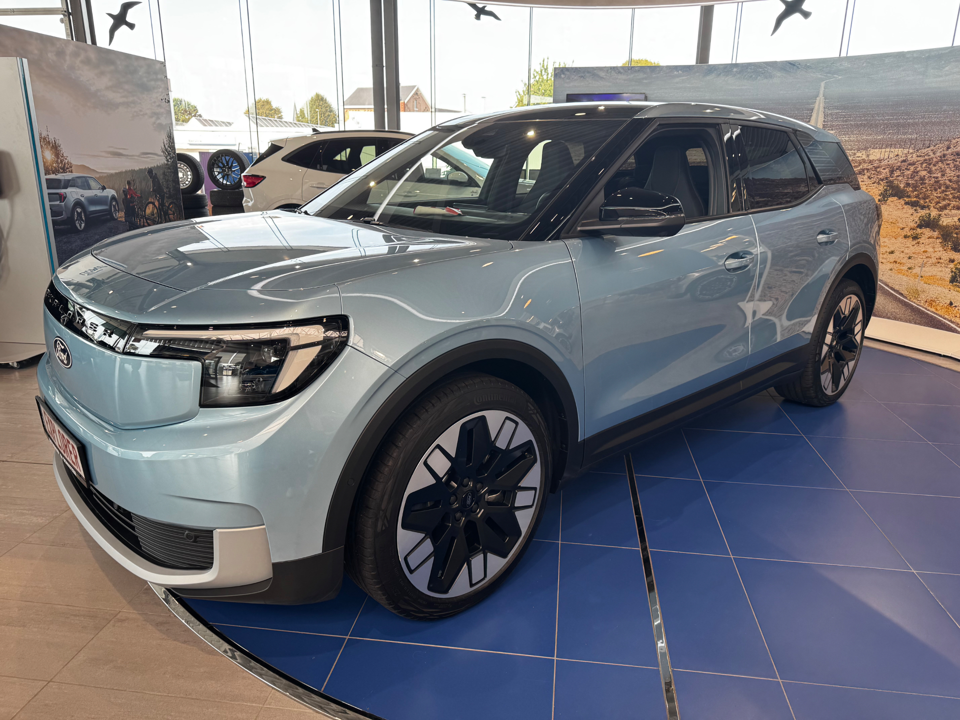 Ford Explorer EV Premium 77kWh Ext Range RWD  Artic Blue / B&O / Warmtepomp / 21″ Alu / Driver Ass Pack / Pano Dak