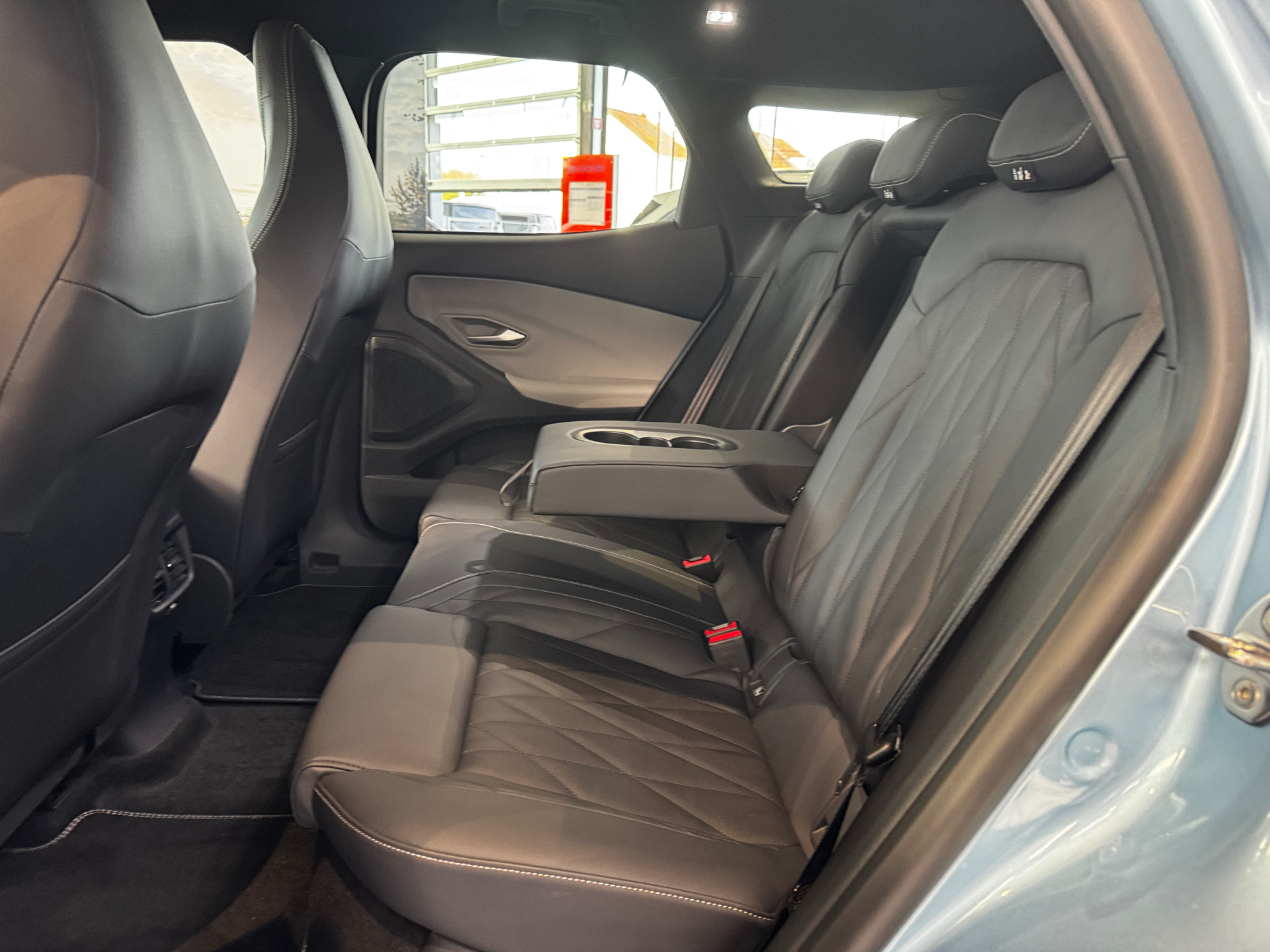 Ford Explorer EV Premium 77kWh Ext Range RWD  Artic Blue / B&O / Warmtepomp / 21″ Alu / Driver Ass Pack / Pano Dak