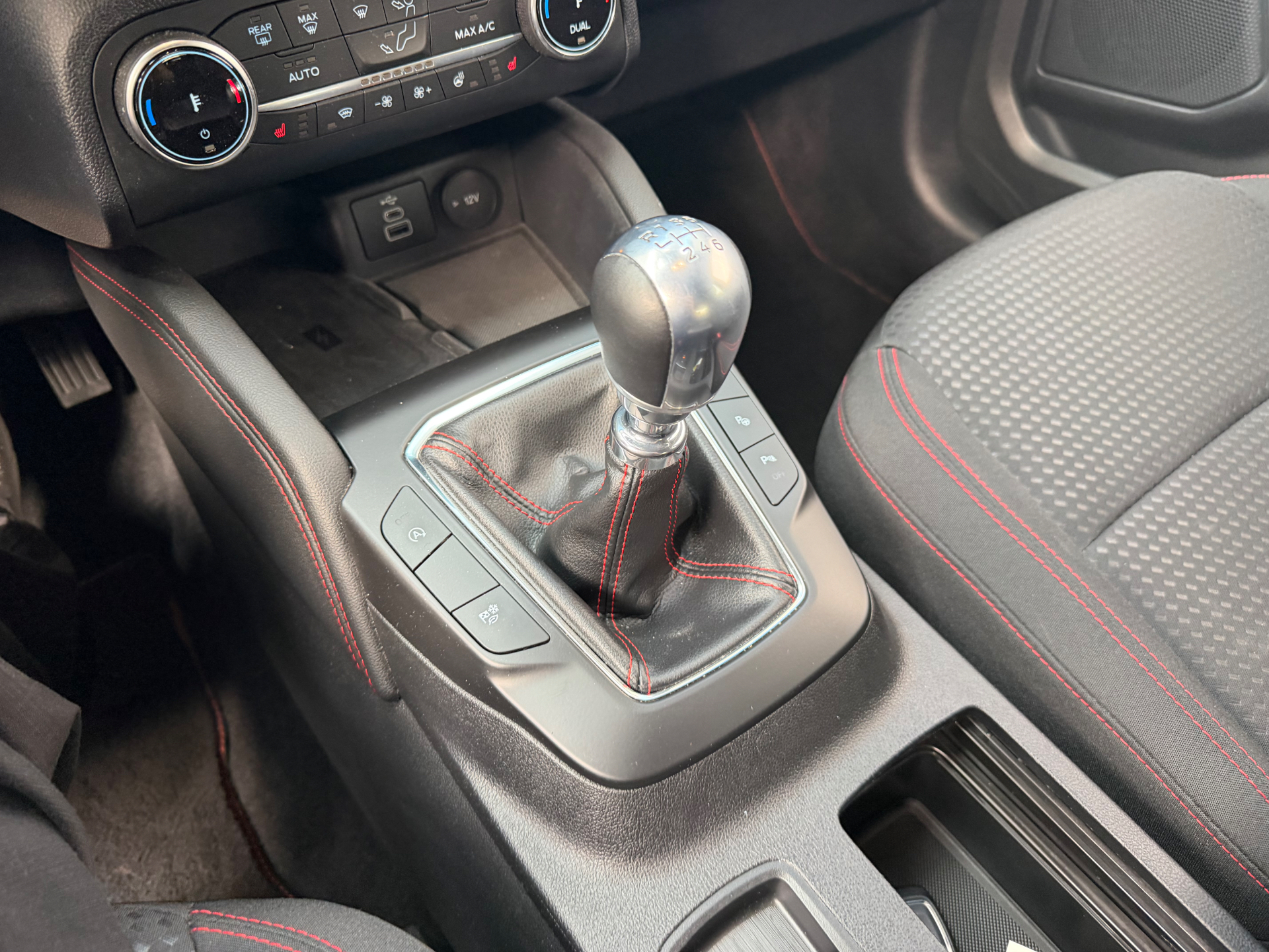 Ford Kuga EcoBoost ST-Line