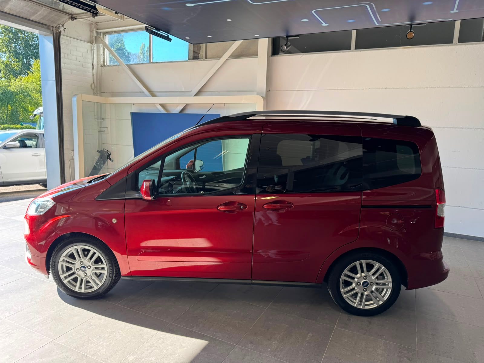 Ford Tourneo Courier Ford Courier | Zeer proper