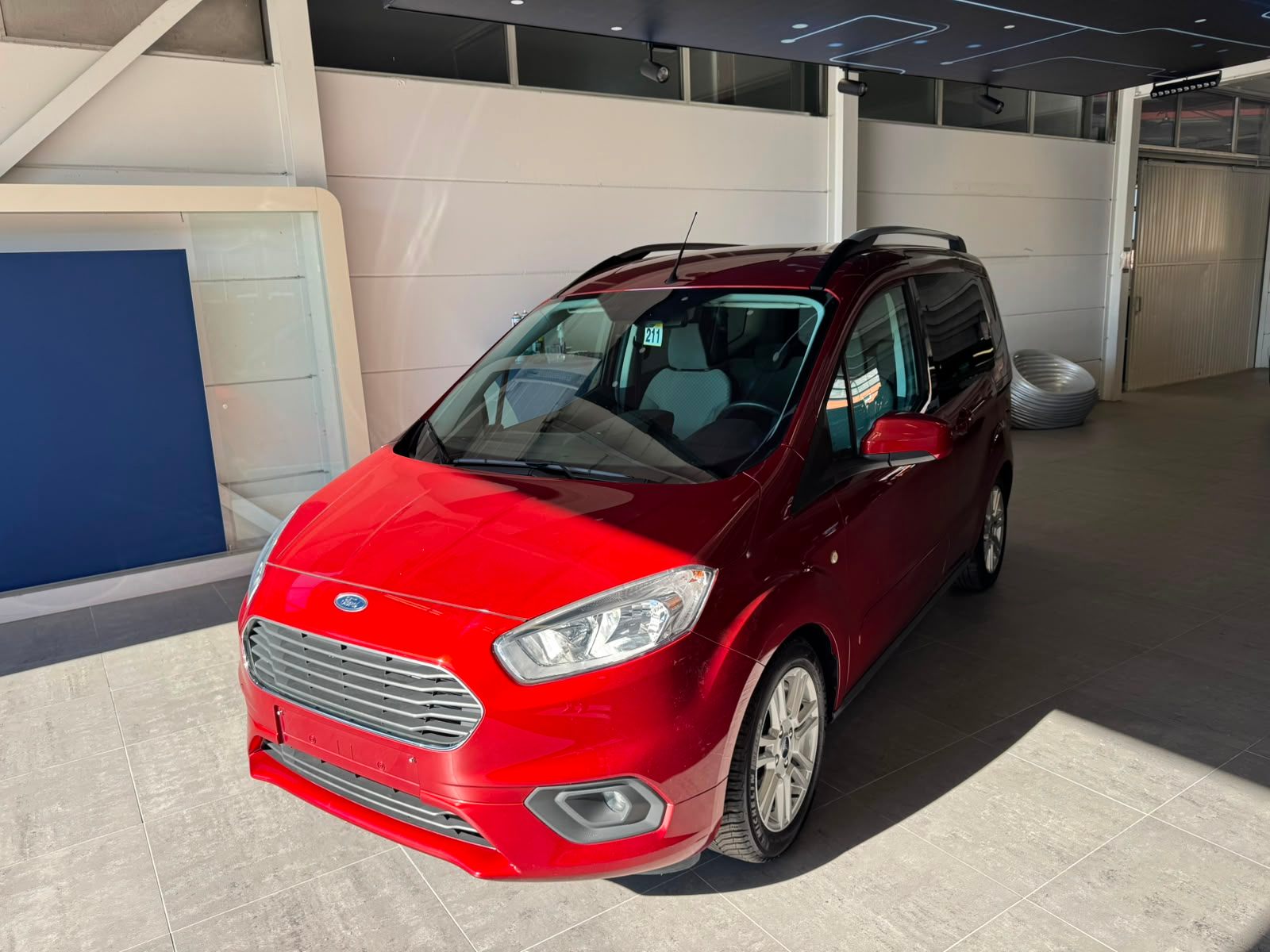 Ford Tourneo Courier Ford Courier | Zeer proper