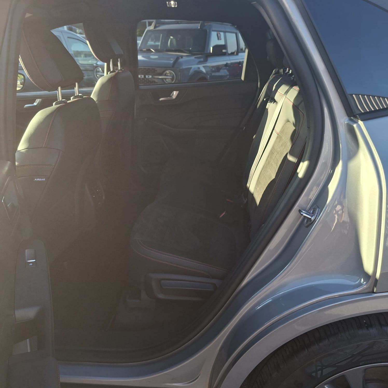 Ford Kuga ST-Line X / PHEV / 2.5 / Solar Silver