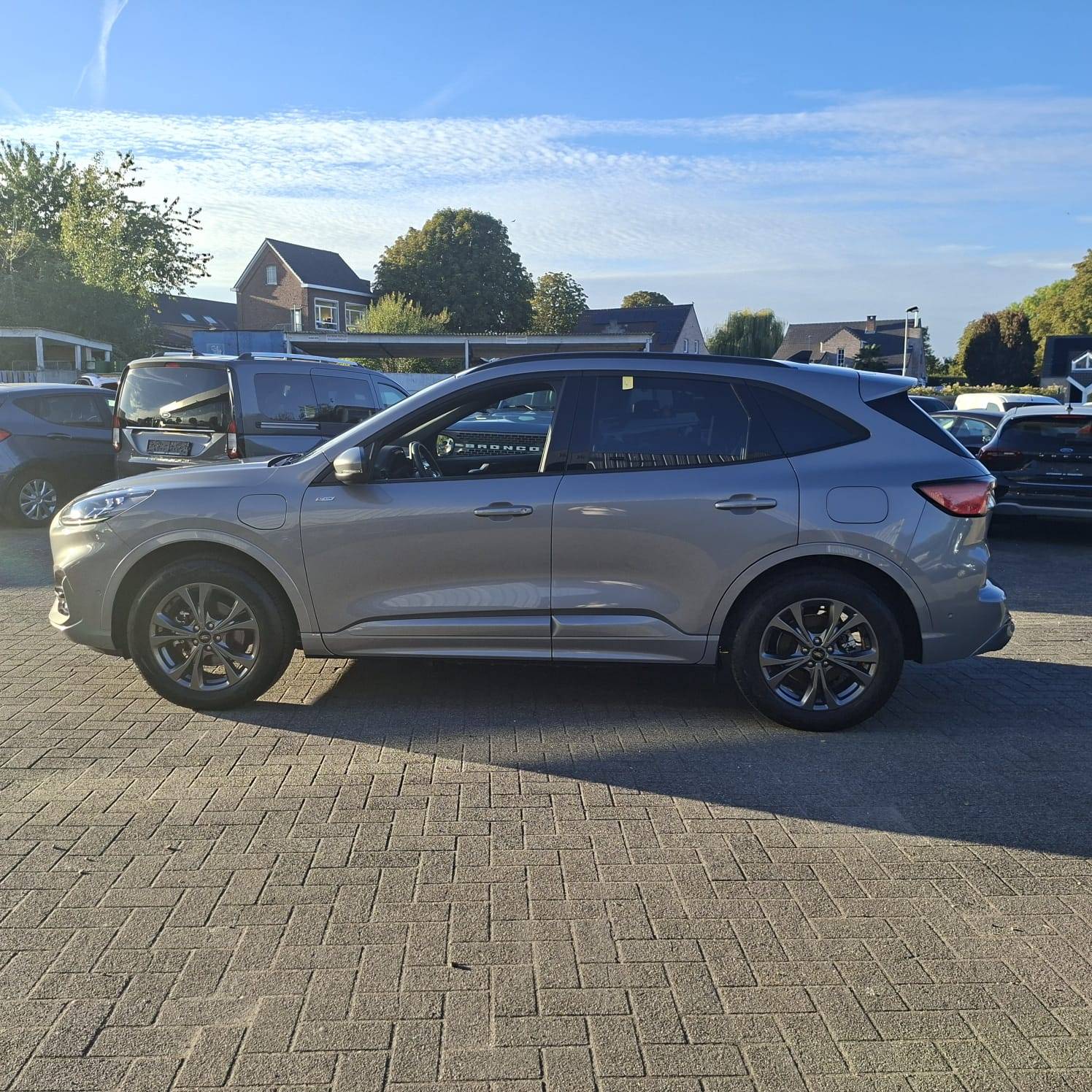 Ford Kuga ST-Line X / PHEV / 2.5 / Solar Silver