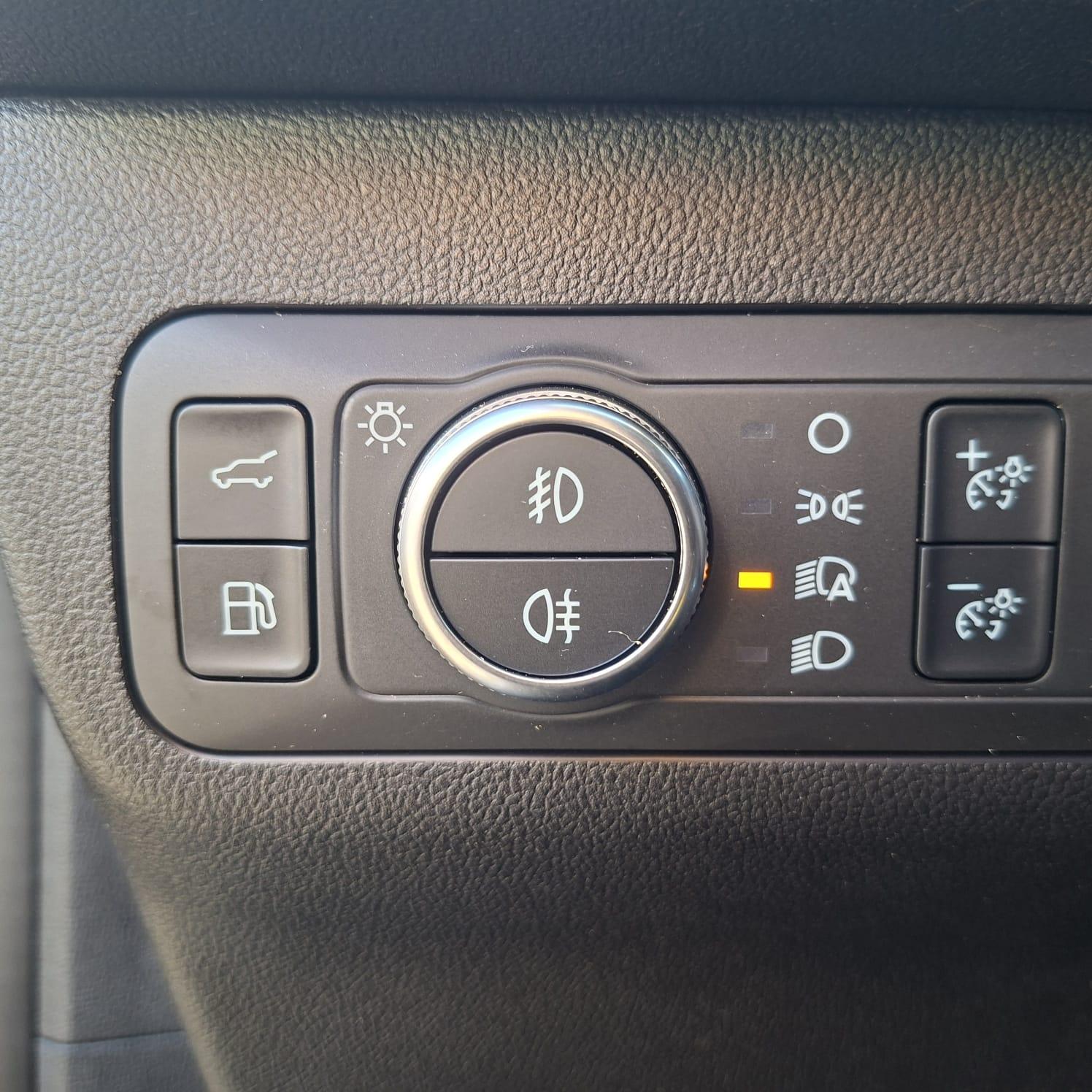 Ford Kuga ST-Line X / PHEV / 2.5 / Solar Silver