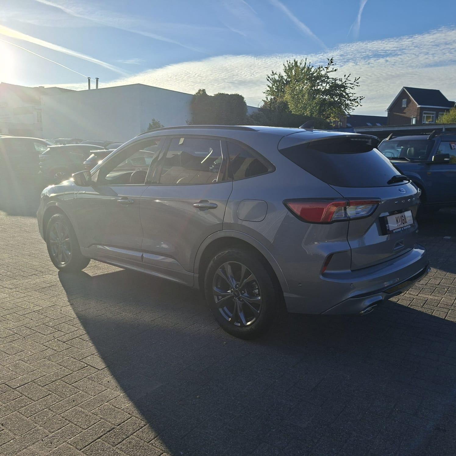 Ford Kuga ST-Line X / PHEV / 2.5 / Solar Silver