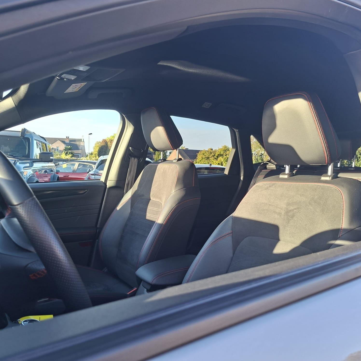 Ford Kuga ST-Line X / PHEV / 2.5 / Solar Silver