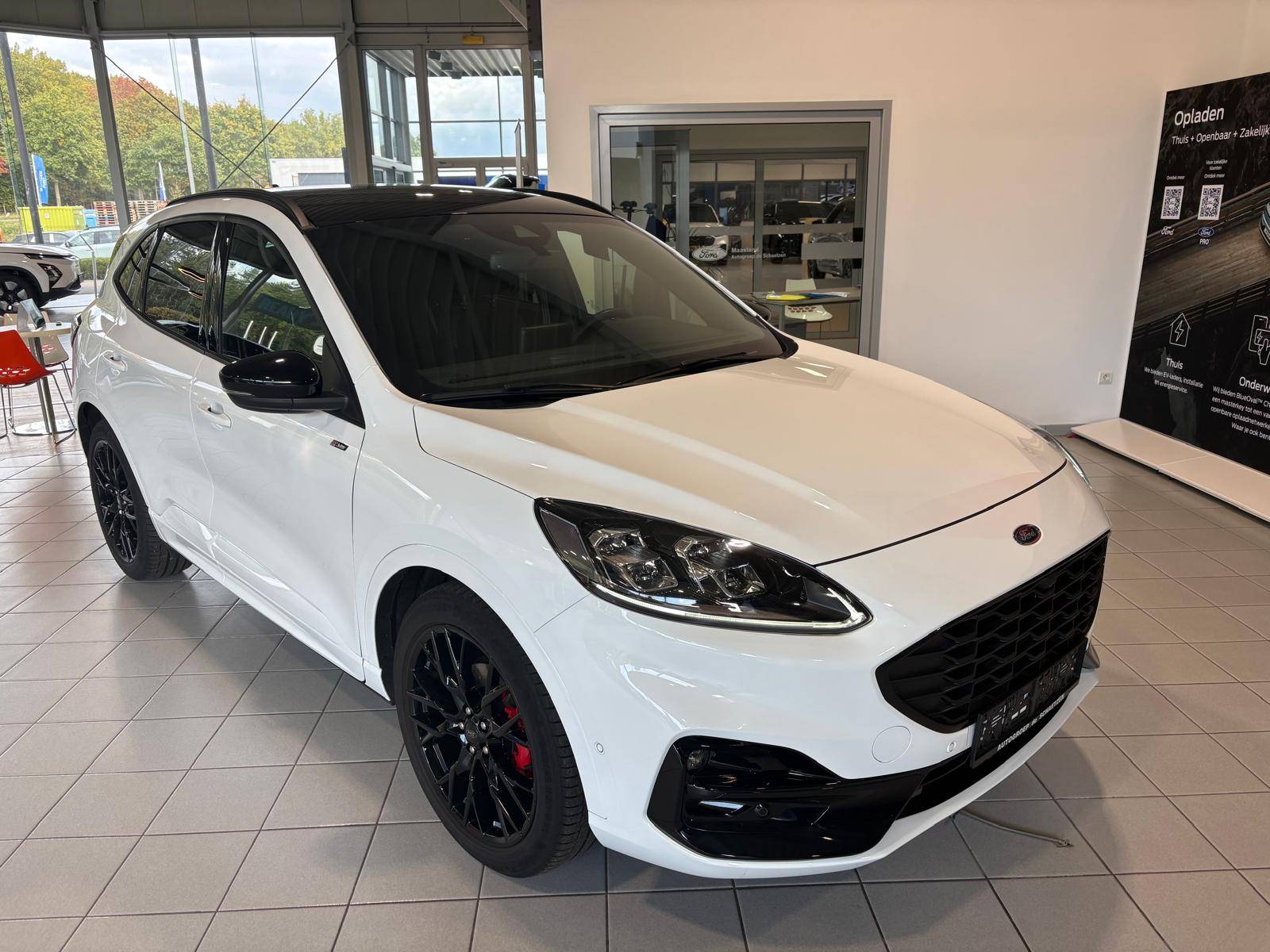 Ford Kuga EcoBoost ST-Line X bLACK pACKAGE